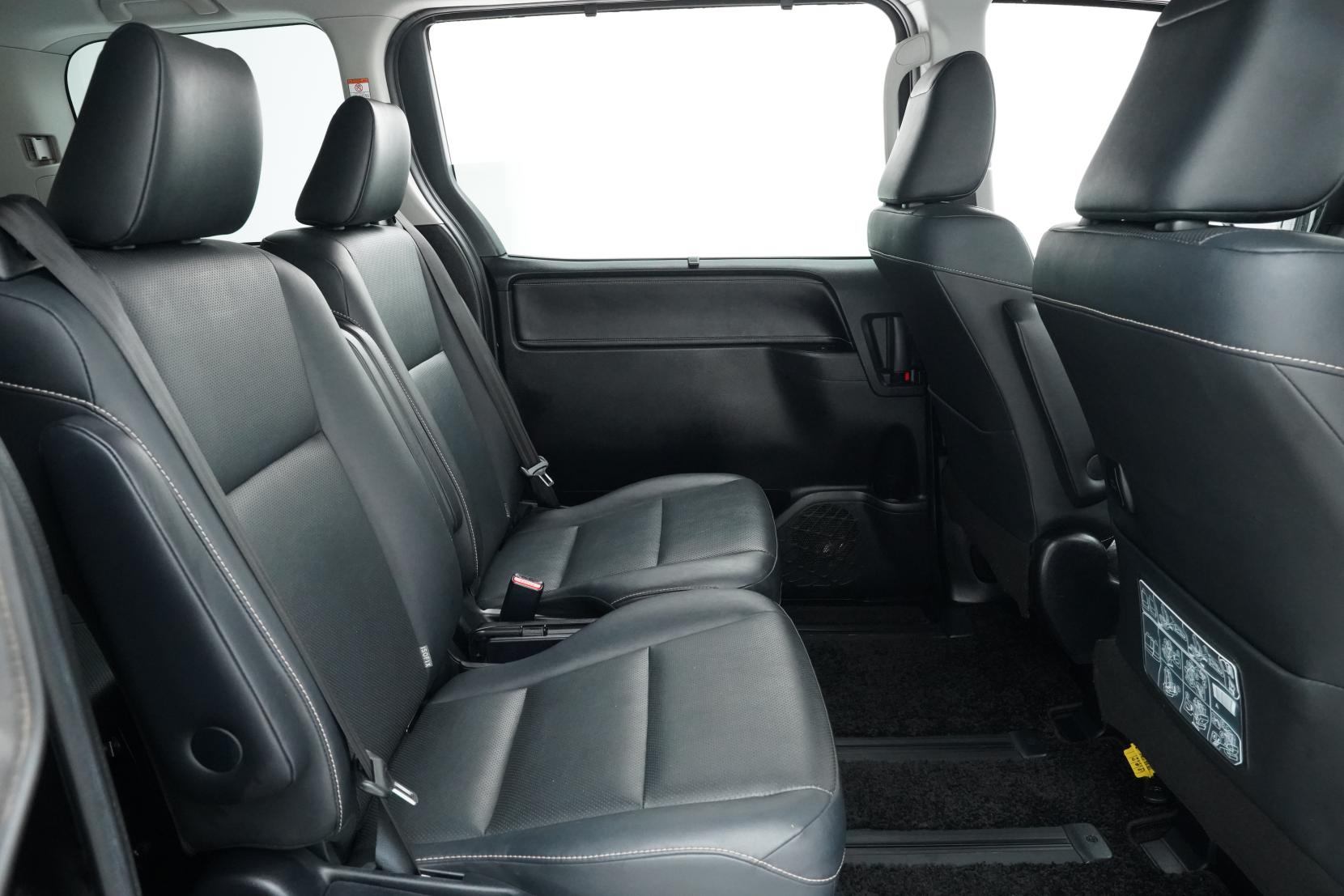 Toyota Esquire 1.8 HYBRID GI