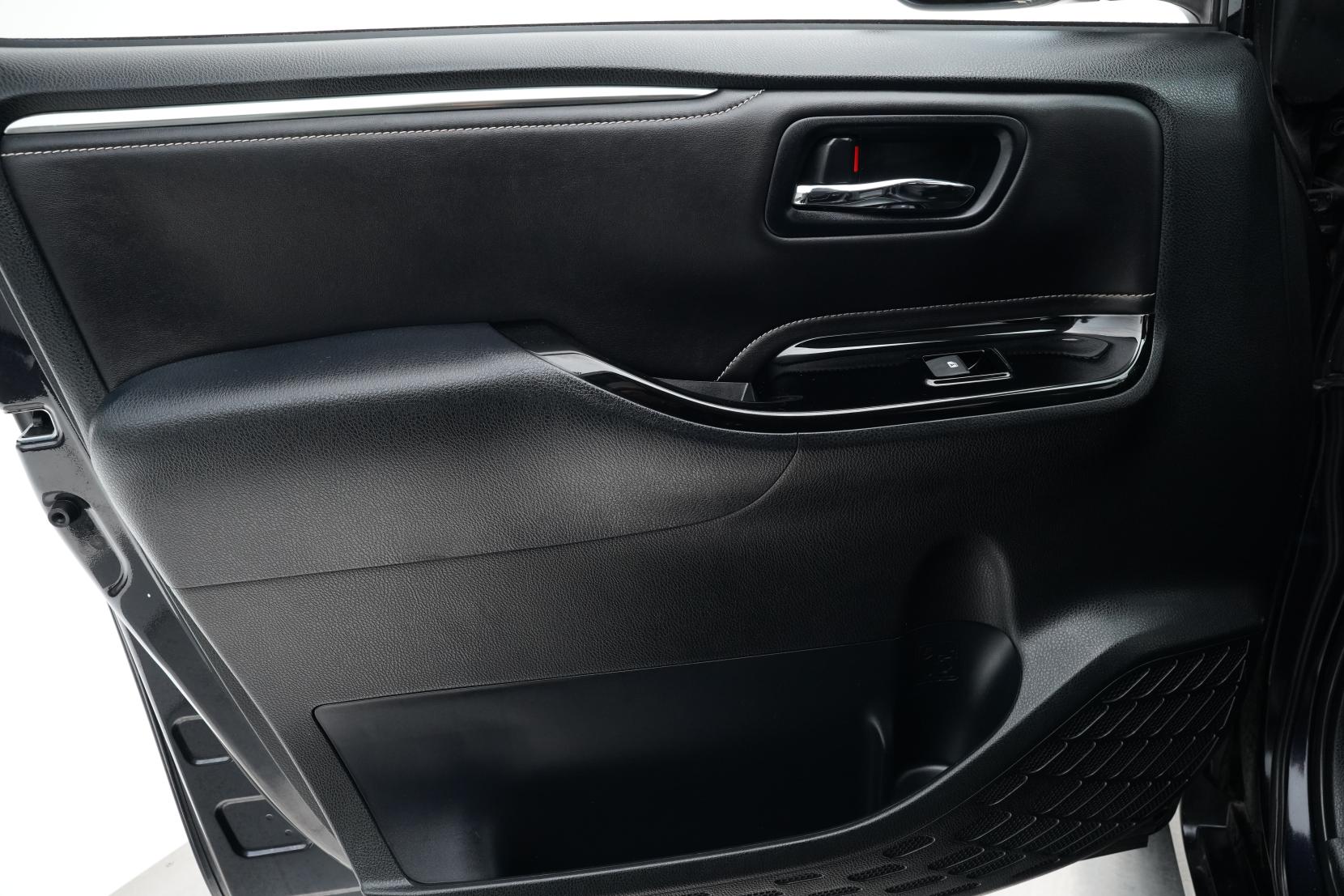 Toyota Esquire 1.8 HYBRID GI