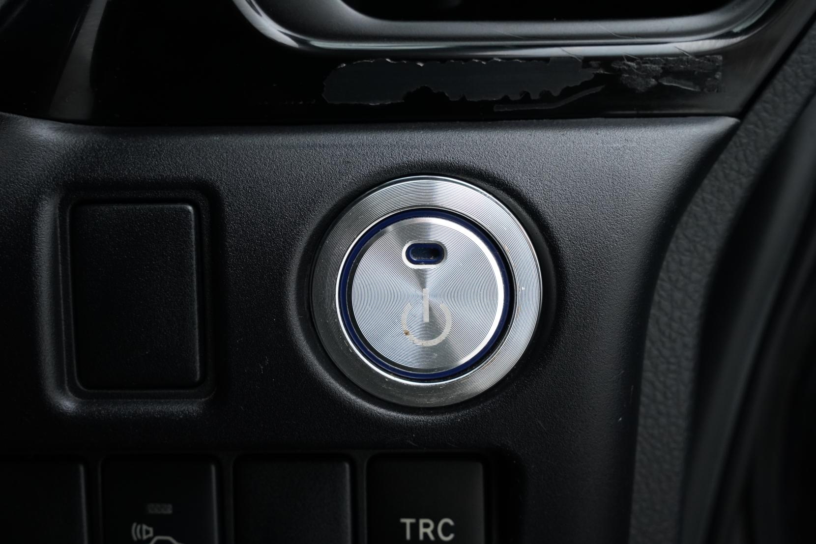 Toyota Esquire 1.8 HYBRID GI