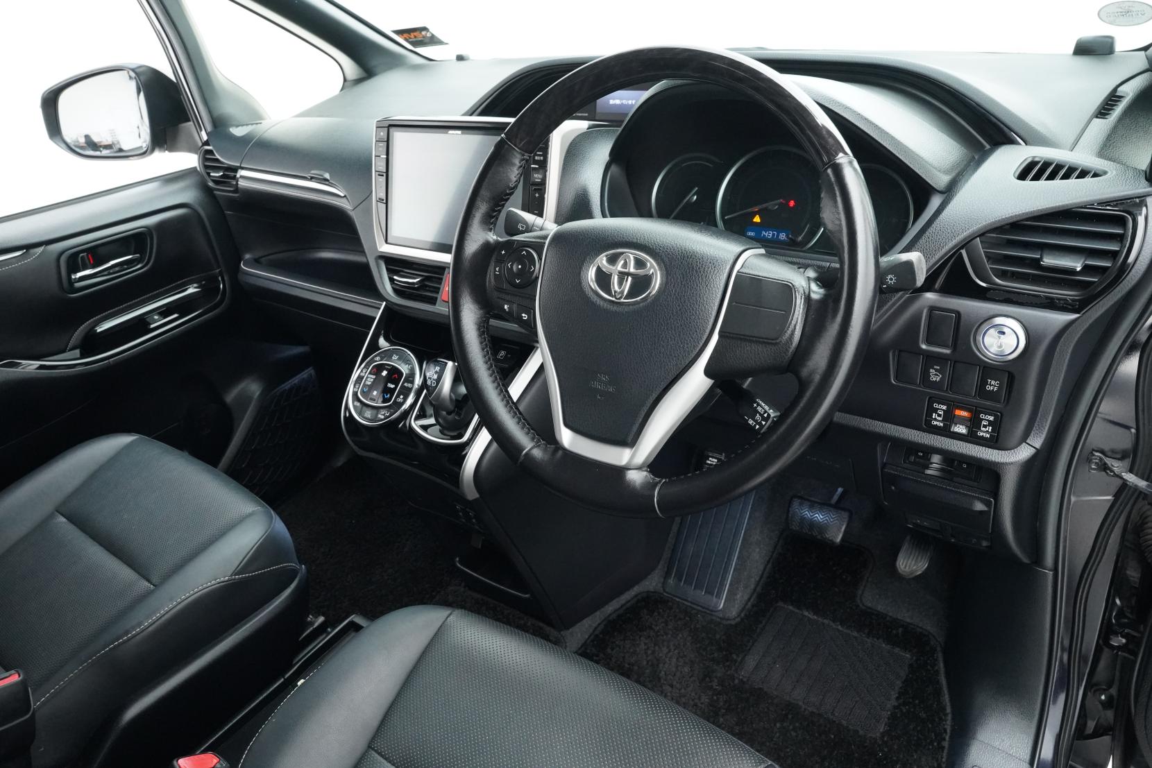 Toyota Esquire 1.8 HYBRID GI