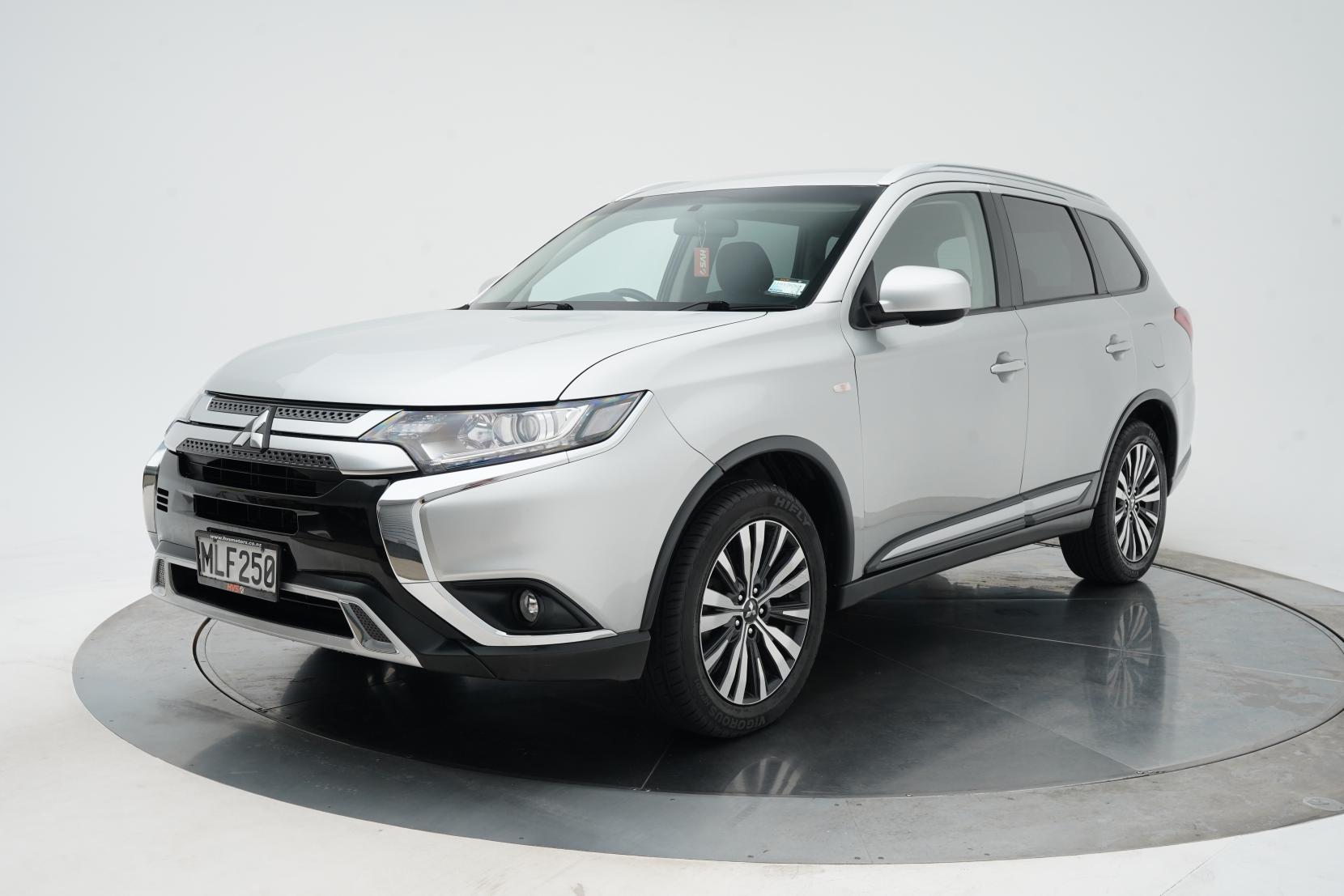Mitsubishi Outlander 2.4 LS 2.4P/4WD/CVT