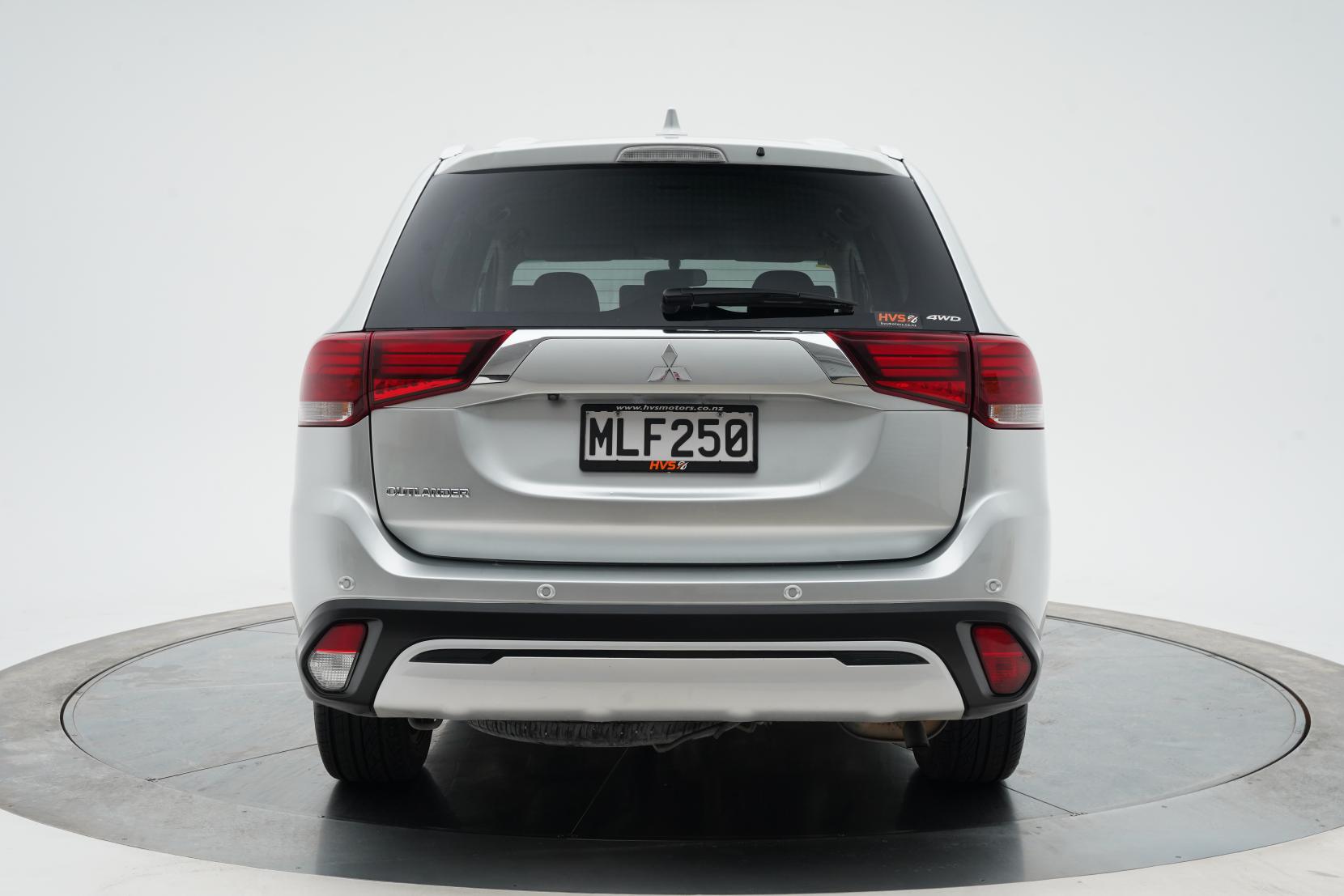 Mitsubishi Outlander 2.4 LS 2.4P/4WD/CVT