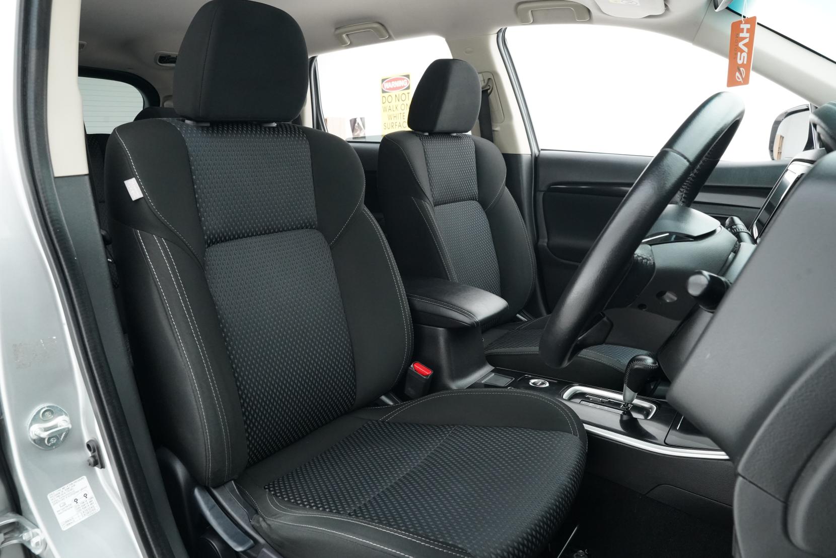 Mitsubishi Outlander 2.4 LS 2.4P/4WD/CVT