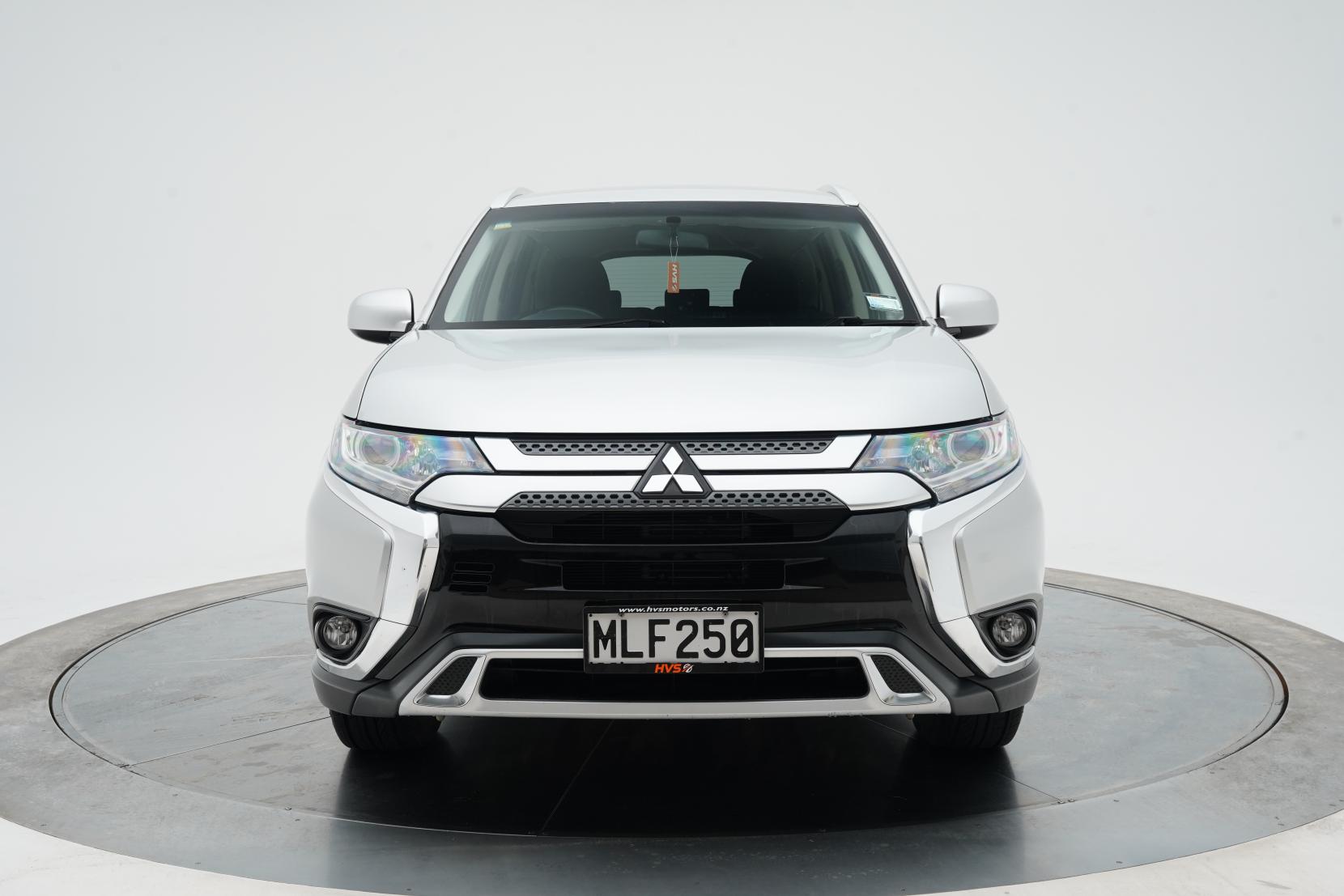 Mitsubishi Outlander 2.4 LS 2.4P/4WD/CVT