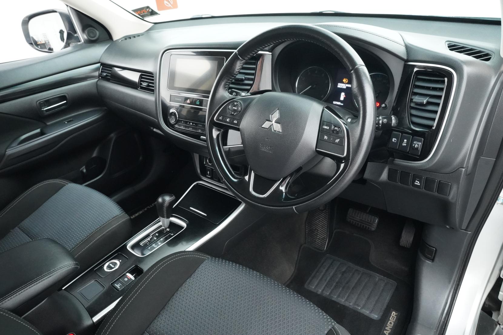 Mitsubishi Outlander 2.4 LS 2.4P/4WD/CVT