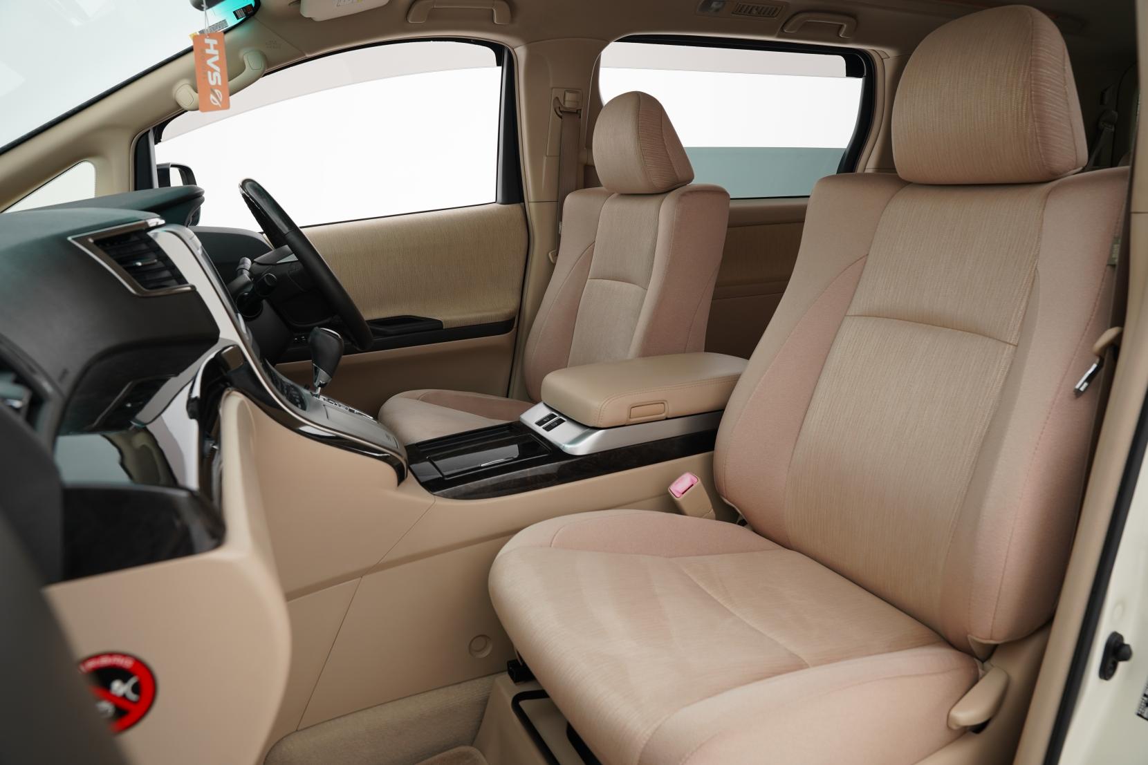 Toyota Alphard 2.4 Hybrid X 4WD