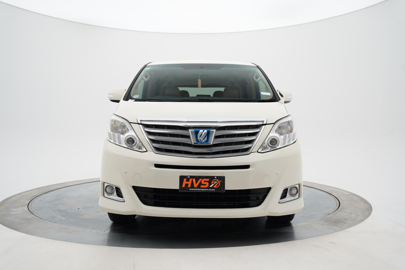 Toyota Alphard 2.4 Hybrid X 4WD
