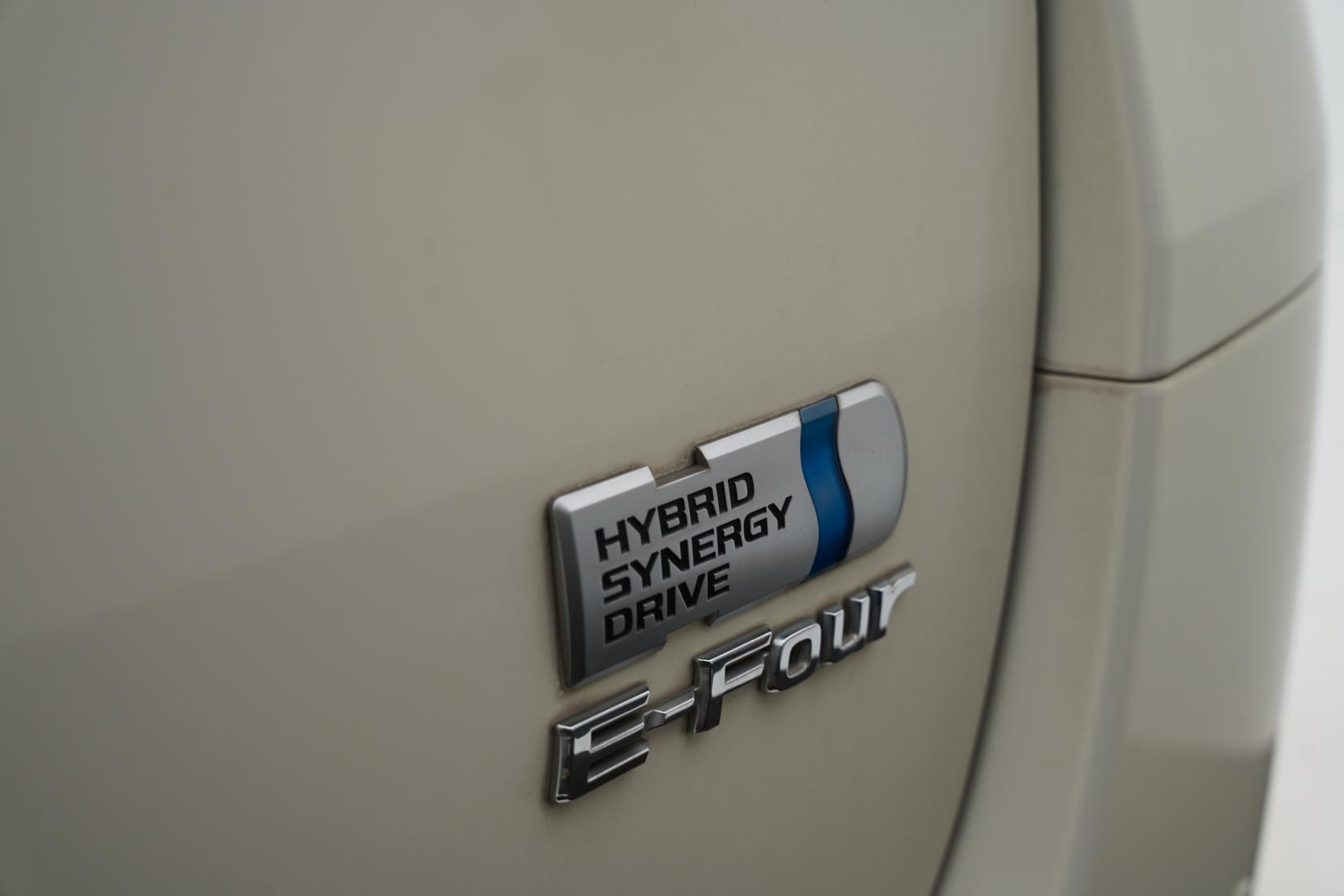 Toyota Alphard 2.4 Hybrid X 4WD