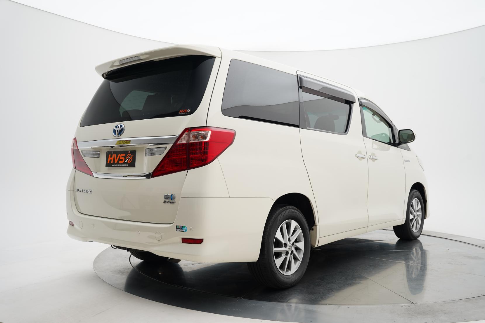 Toyota Alphard 2.4 Hybrid X 4WD