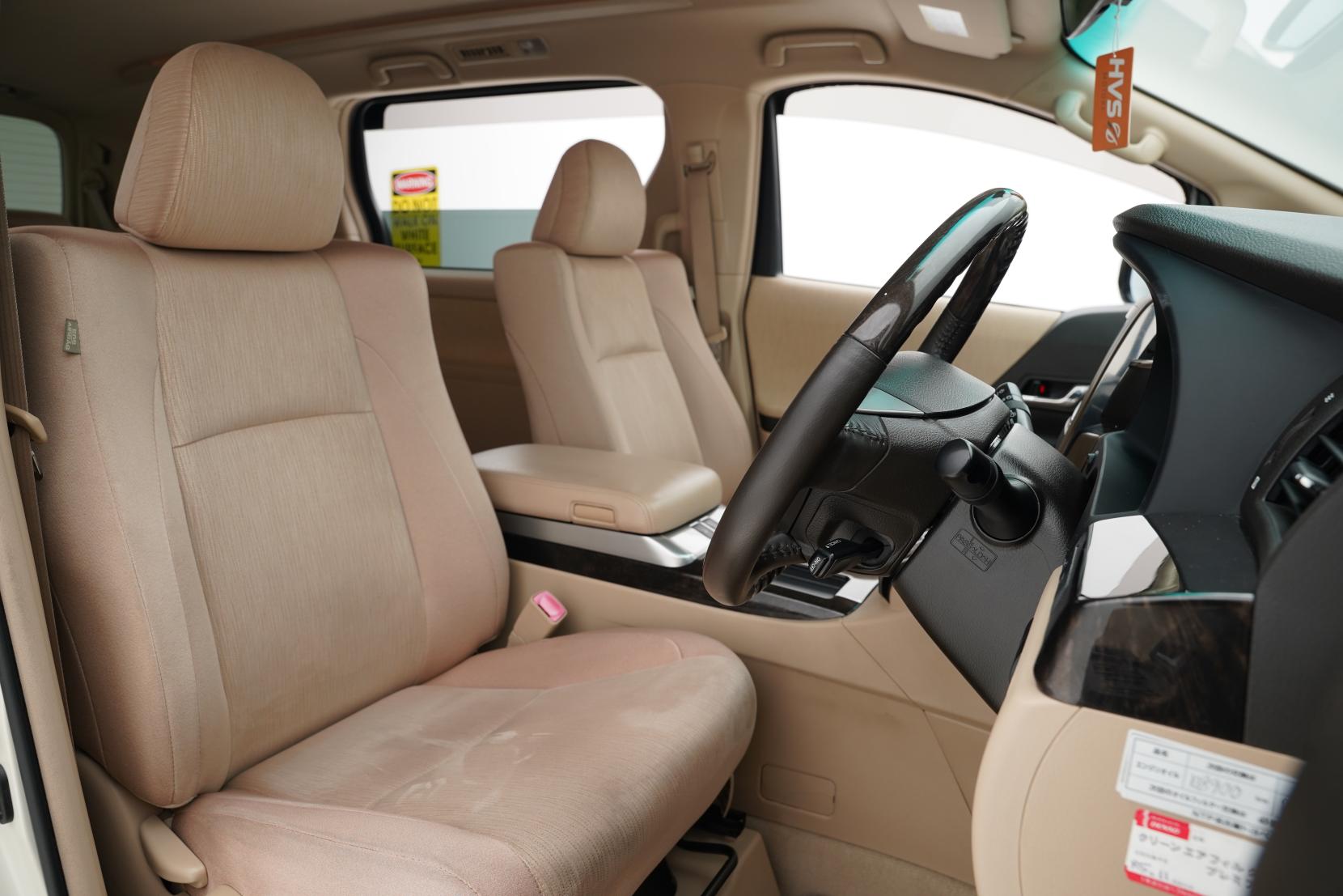 Toyota Alphard 2.4 Hybrid X 4WD