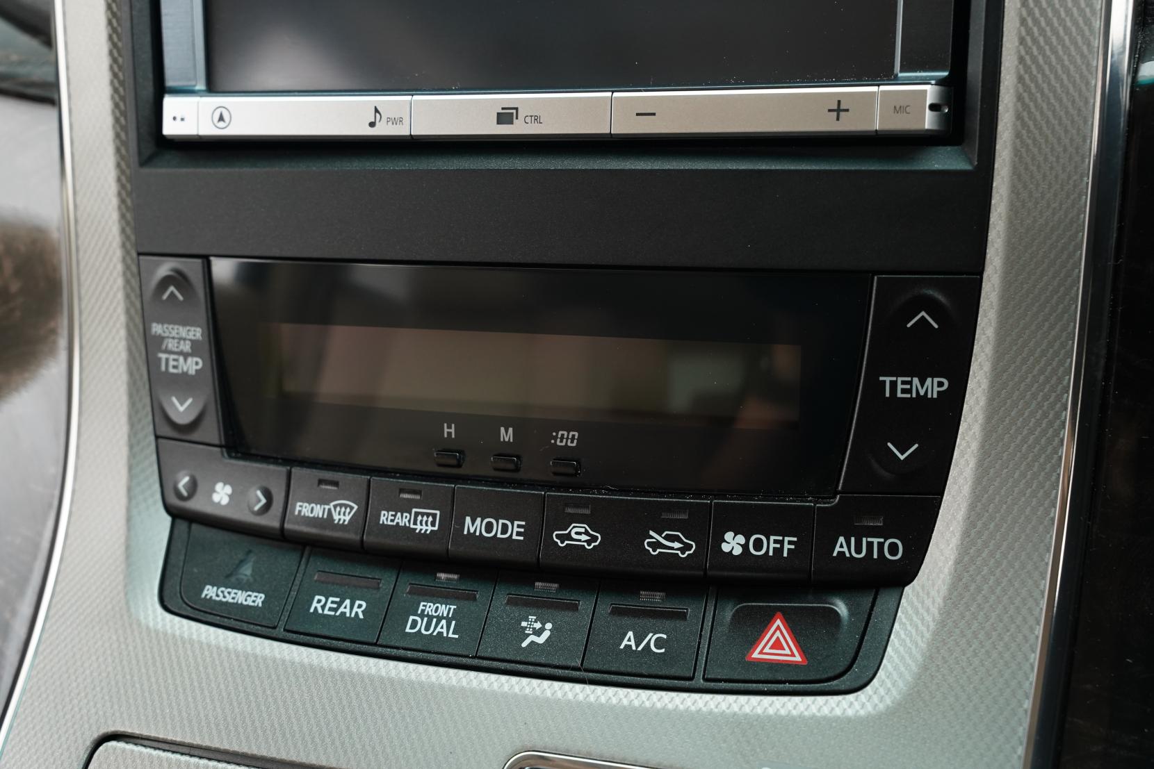 Toyota Alphard 2.4 Hybrid X 4WD