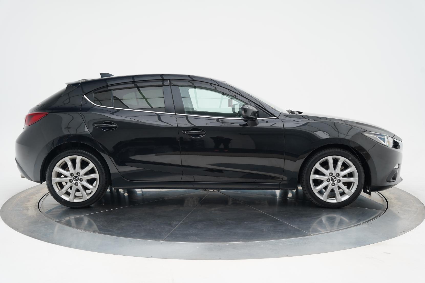 Mazda Axela SPORT 20S TOURING