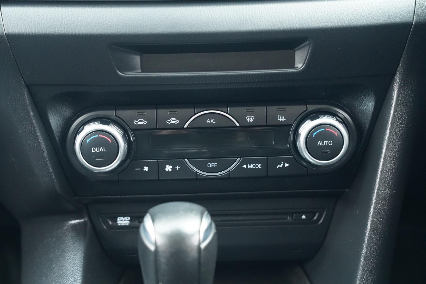Mazda Axela SPORT 20S TOURING