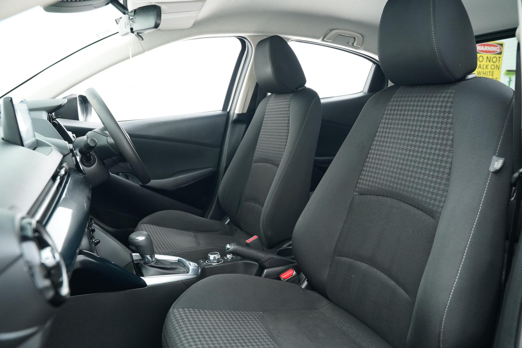 Mazda Demio 13S
