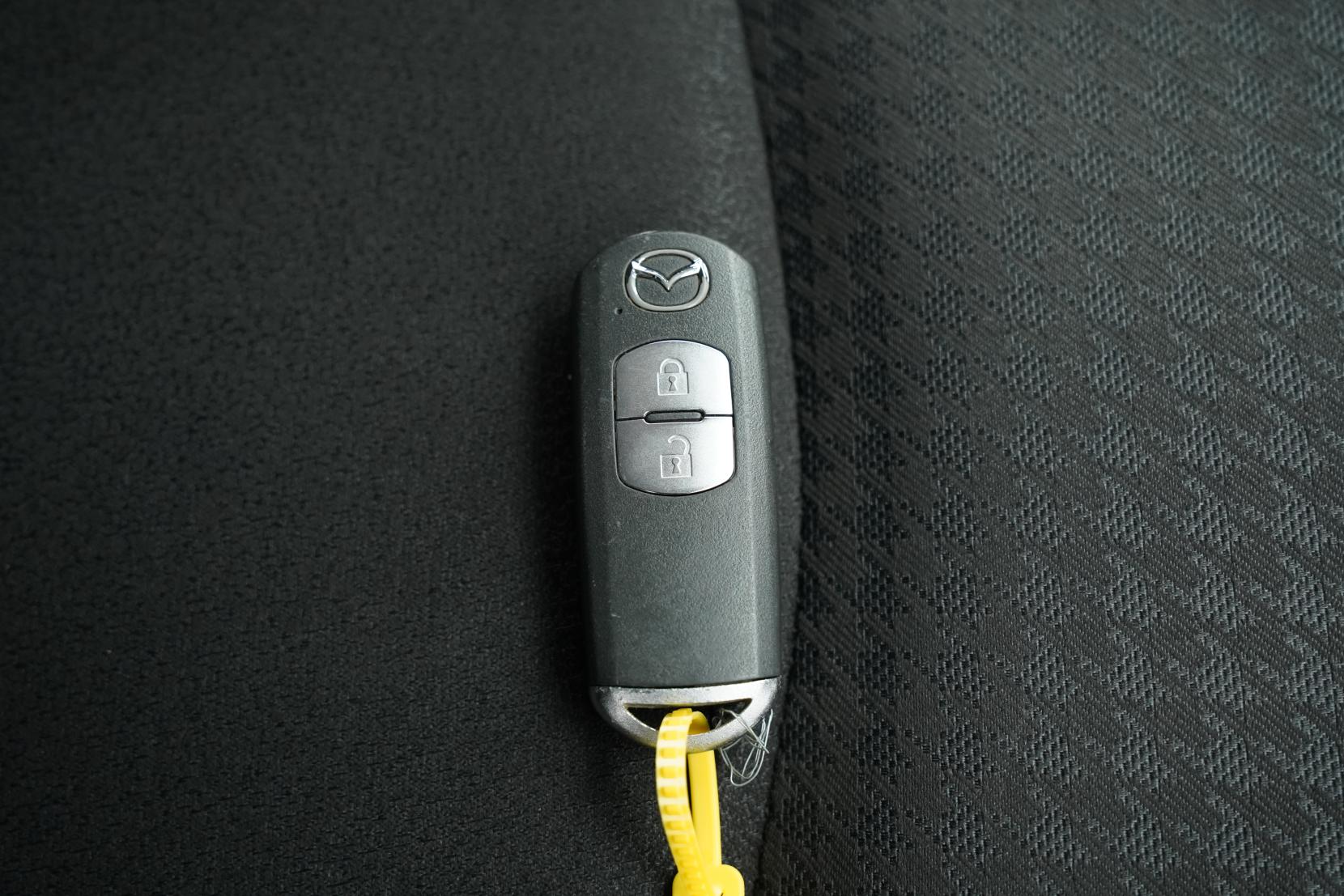 Mazda Demio 13S