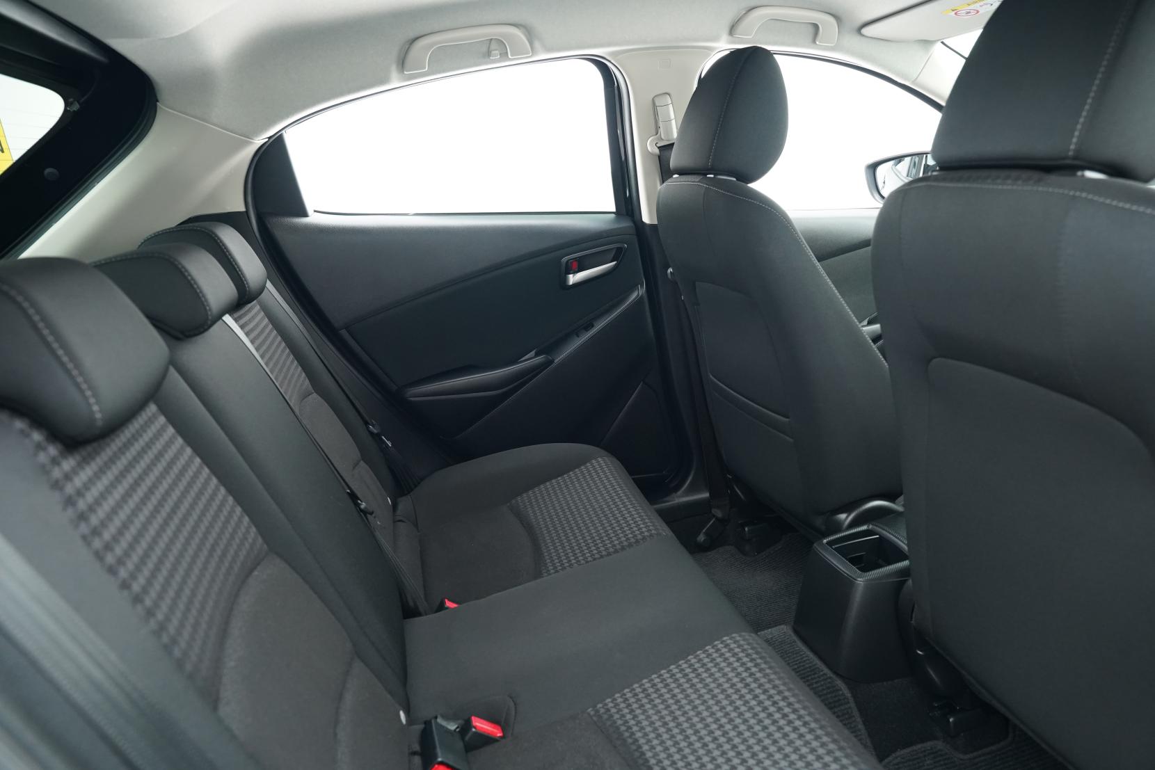 Mazda Demio 13S