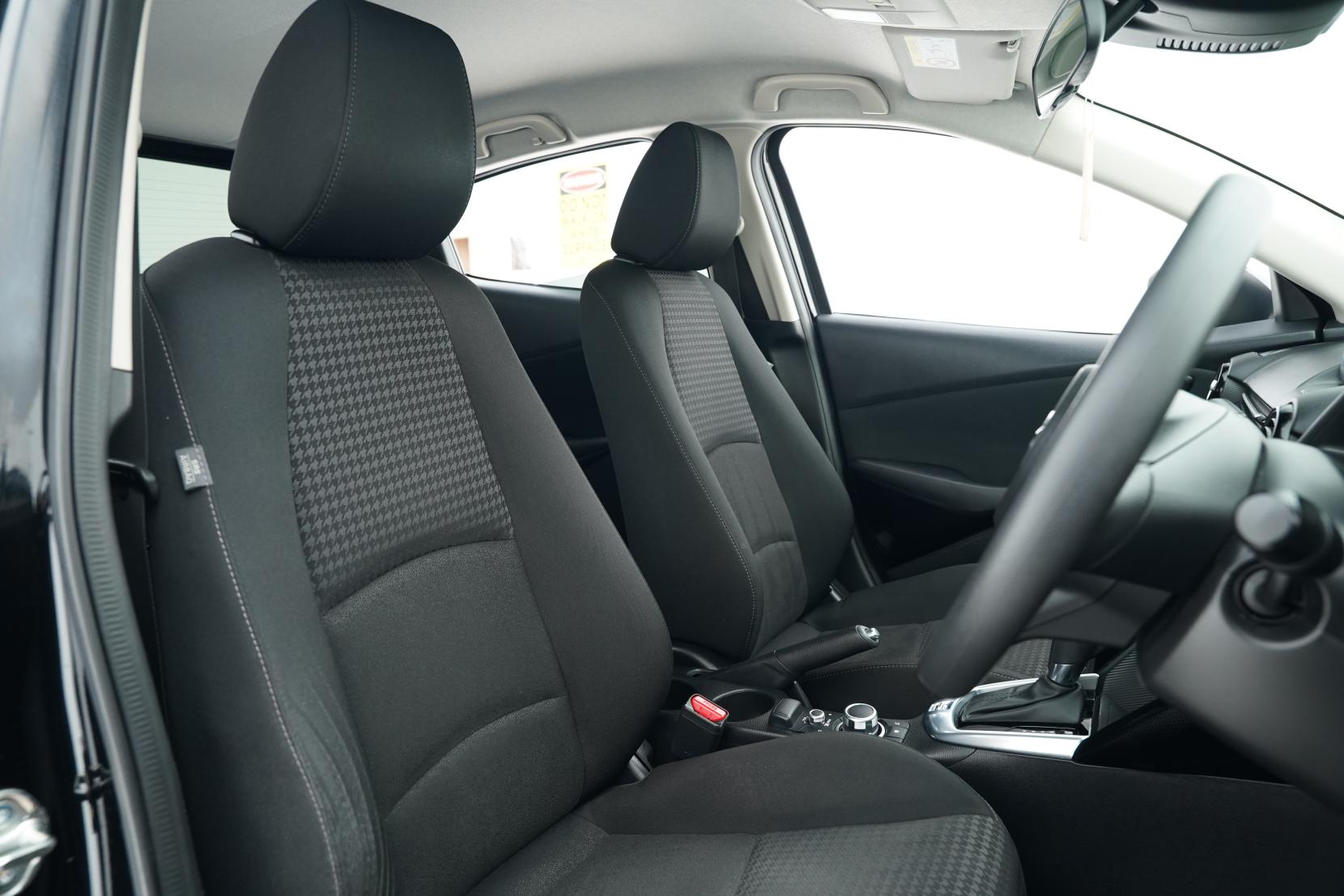 Mazda Demio 13S