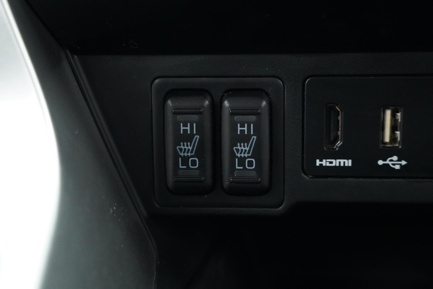 Mitsubishi Pajero 2.4 VRX 2.4D/4WD/8AT VRX 2.4D/4WD/8AT