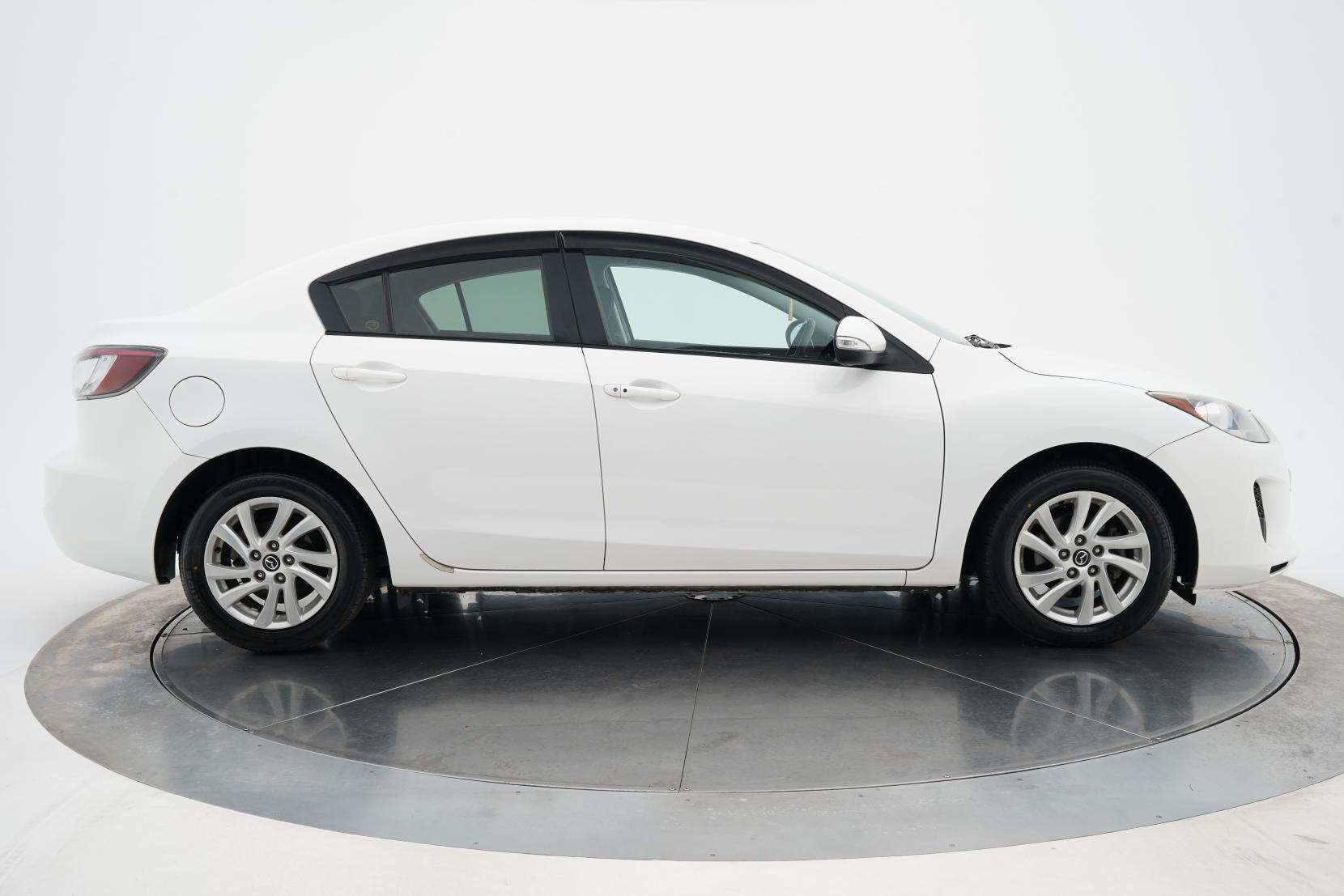 Mazda Axela 2.0 20E SKYACTIVE