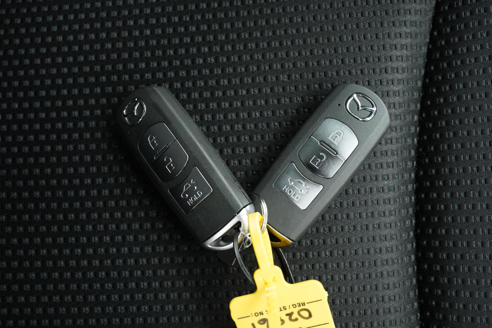 Mazda Axela 2.0 20E SKYACTIVE