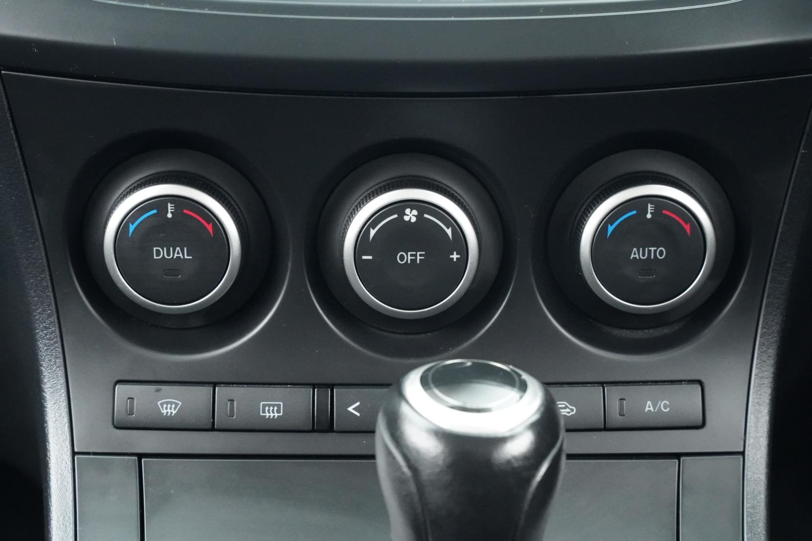 Mazda Axela 2.0 20E SKYACTIVE