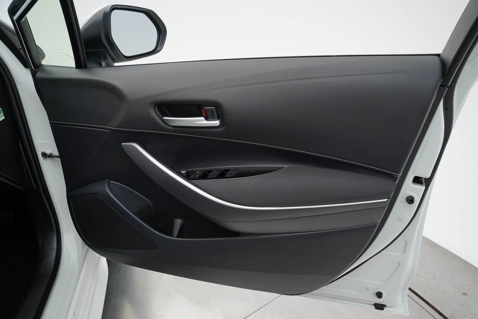 Toyota Corolla 1.8 Touring Hybrid S