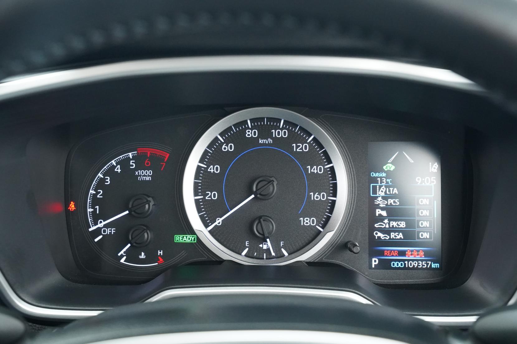 Toyota Corolla 1.8 Touring Hybrid S