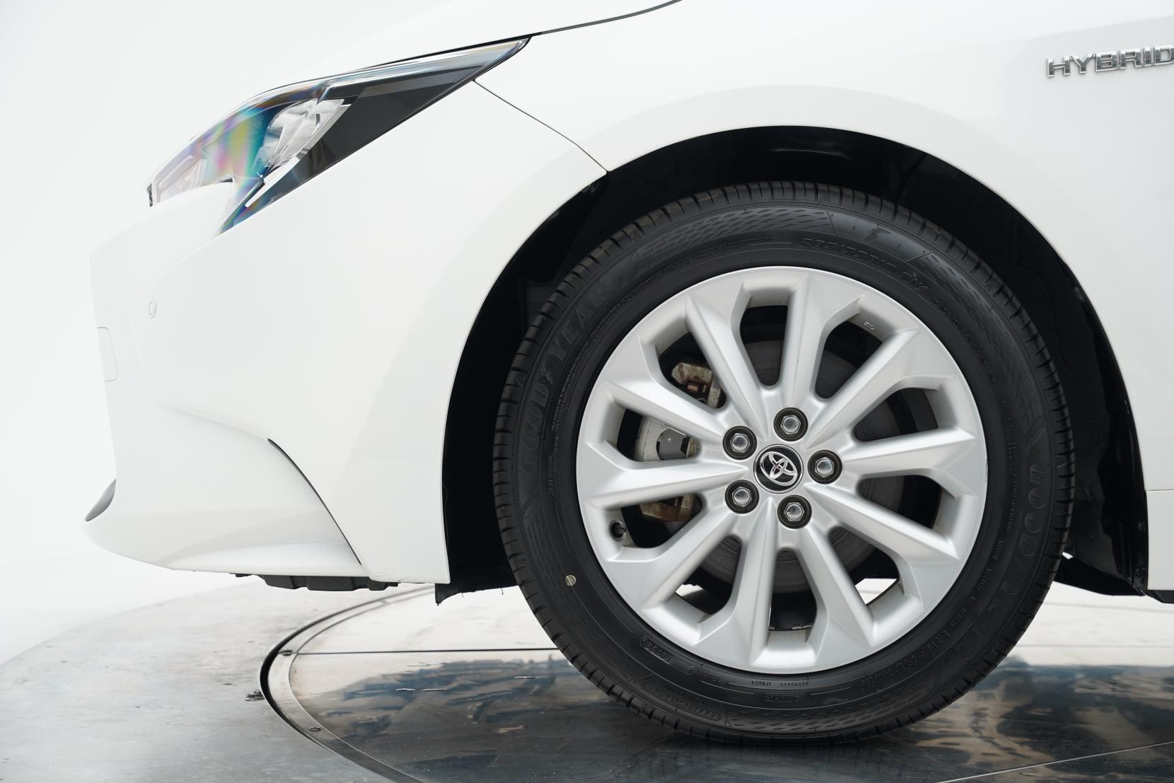 Toyota Corolla 1.8 Touring Hybrid S