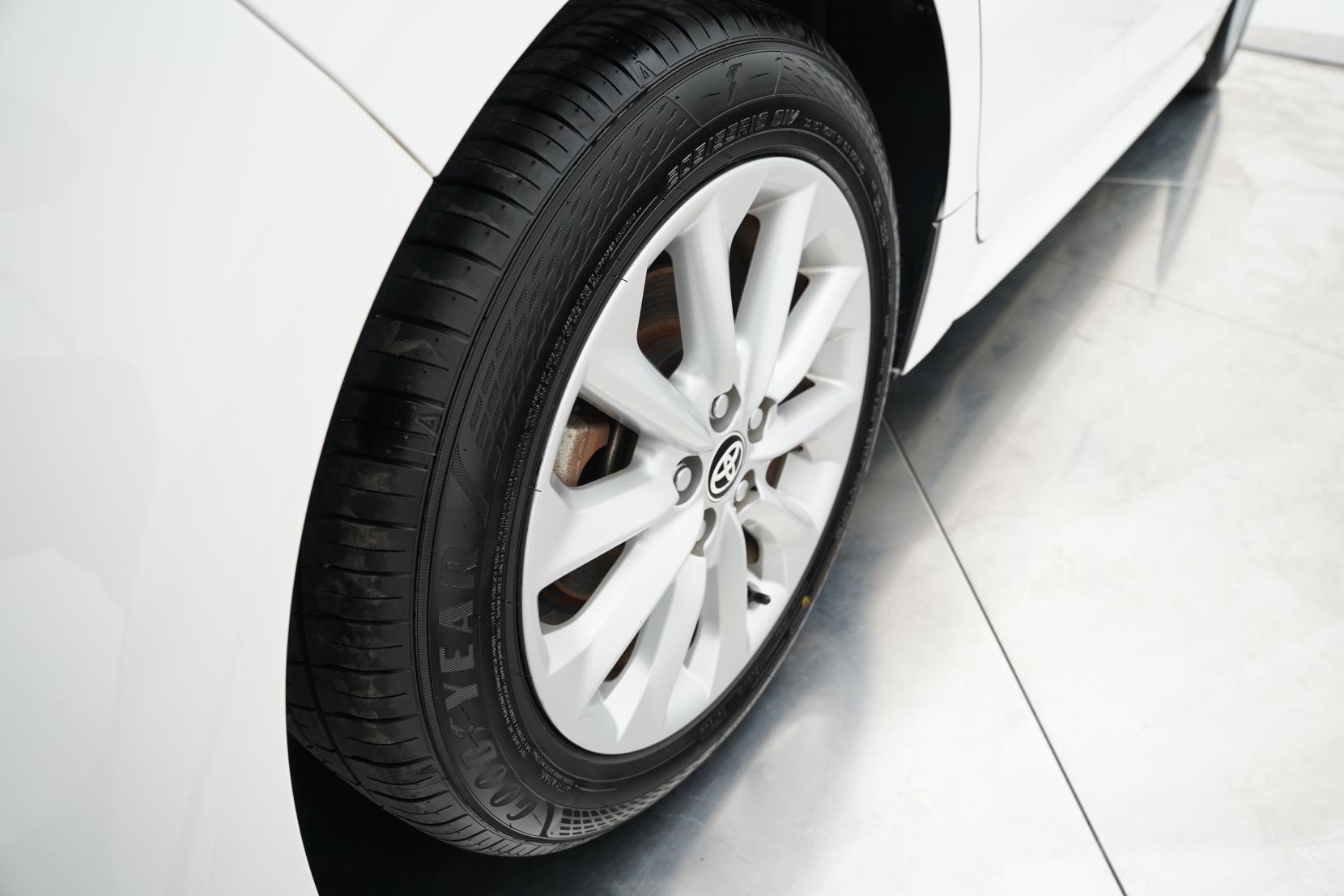 Toyota Corolla 1.8 Touring Hybrid S