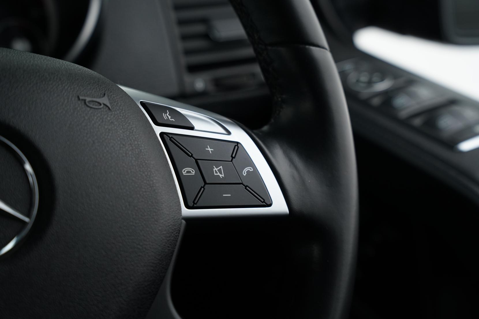 Mercedes-Benz G 350 3.0 G Wagon 4WD Bluetec