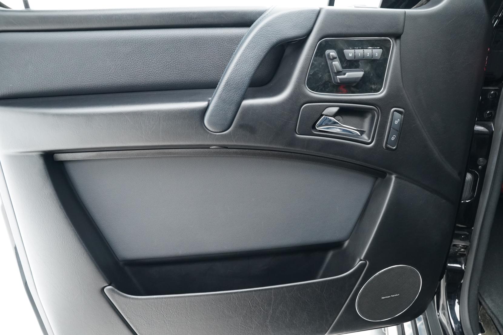 Mercedes-Benz G 350 3.0 G Wagon 4WD Bluetec