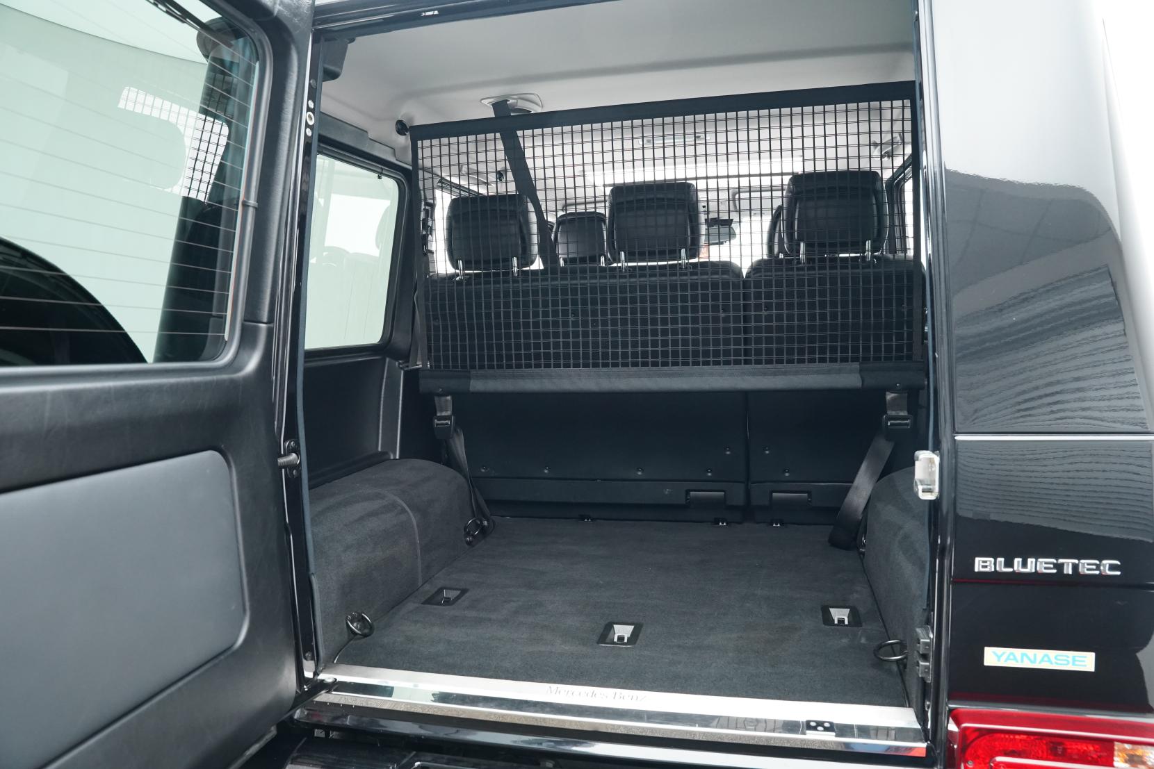 Mercedes-Benz G 350 3.0 G Wagon 4WD Bluetec