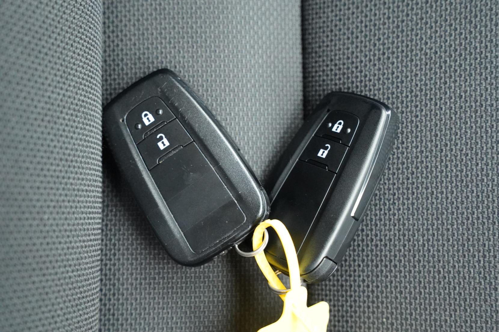 Toyota Corolla 1.8 TOURING HYBRID G-X