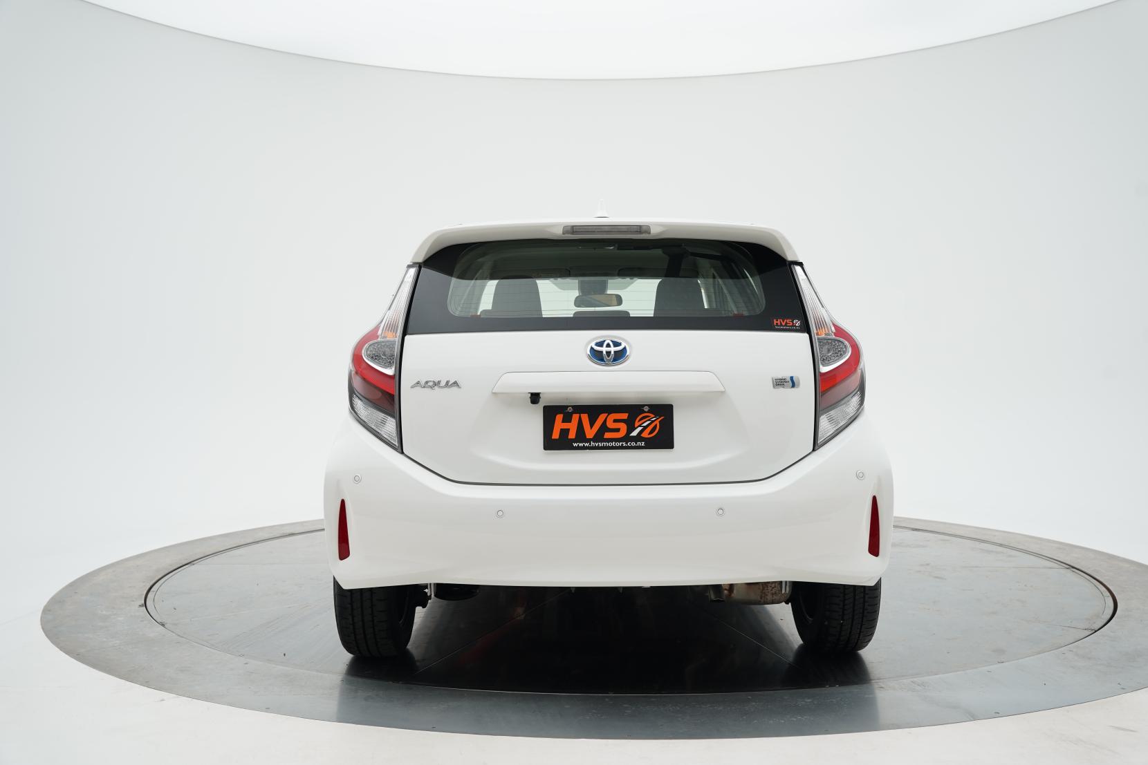 Toyota Aqua Hybrid L