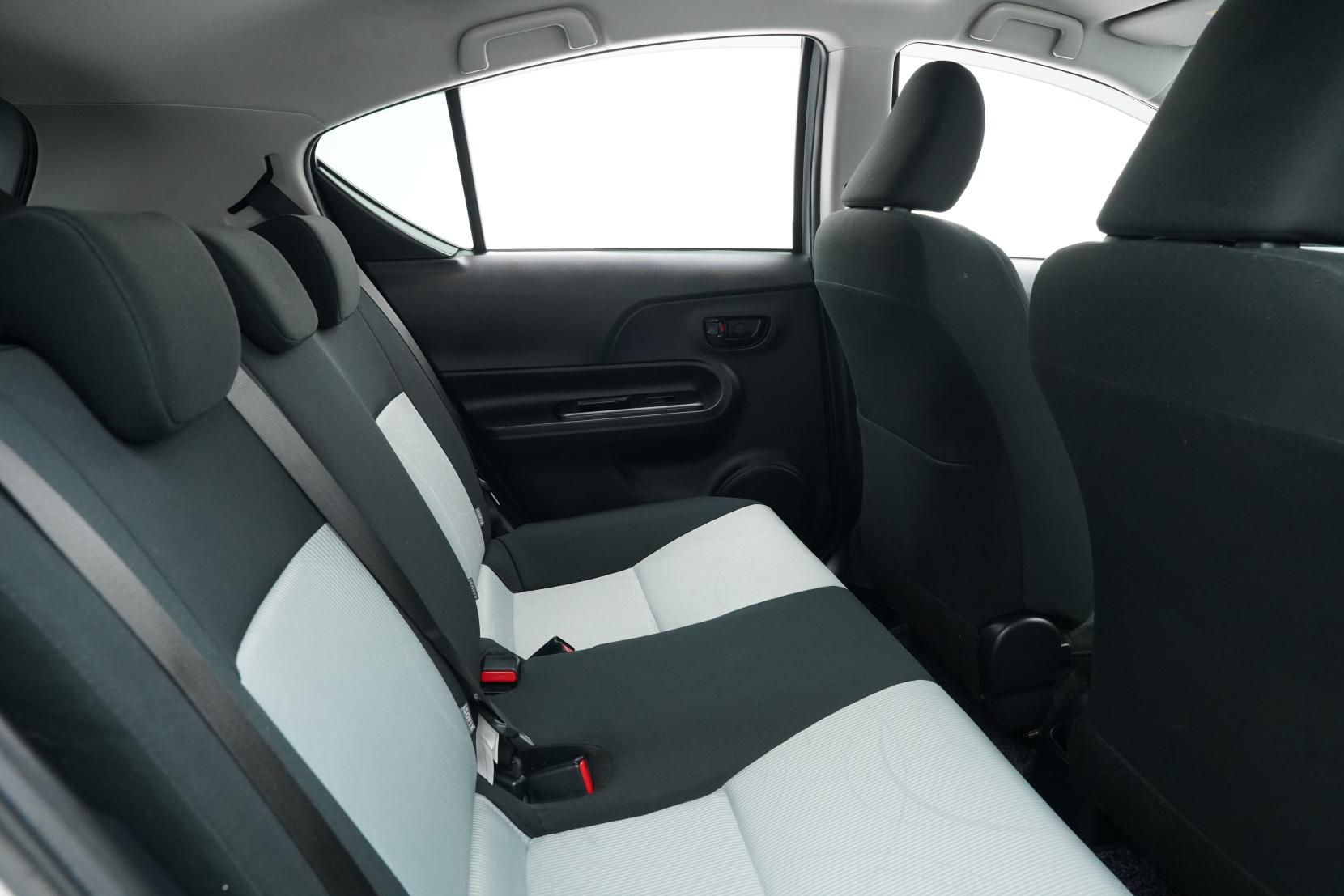 Toyota Aqua 1.5 S Push Start