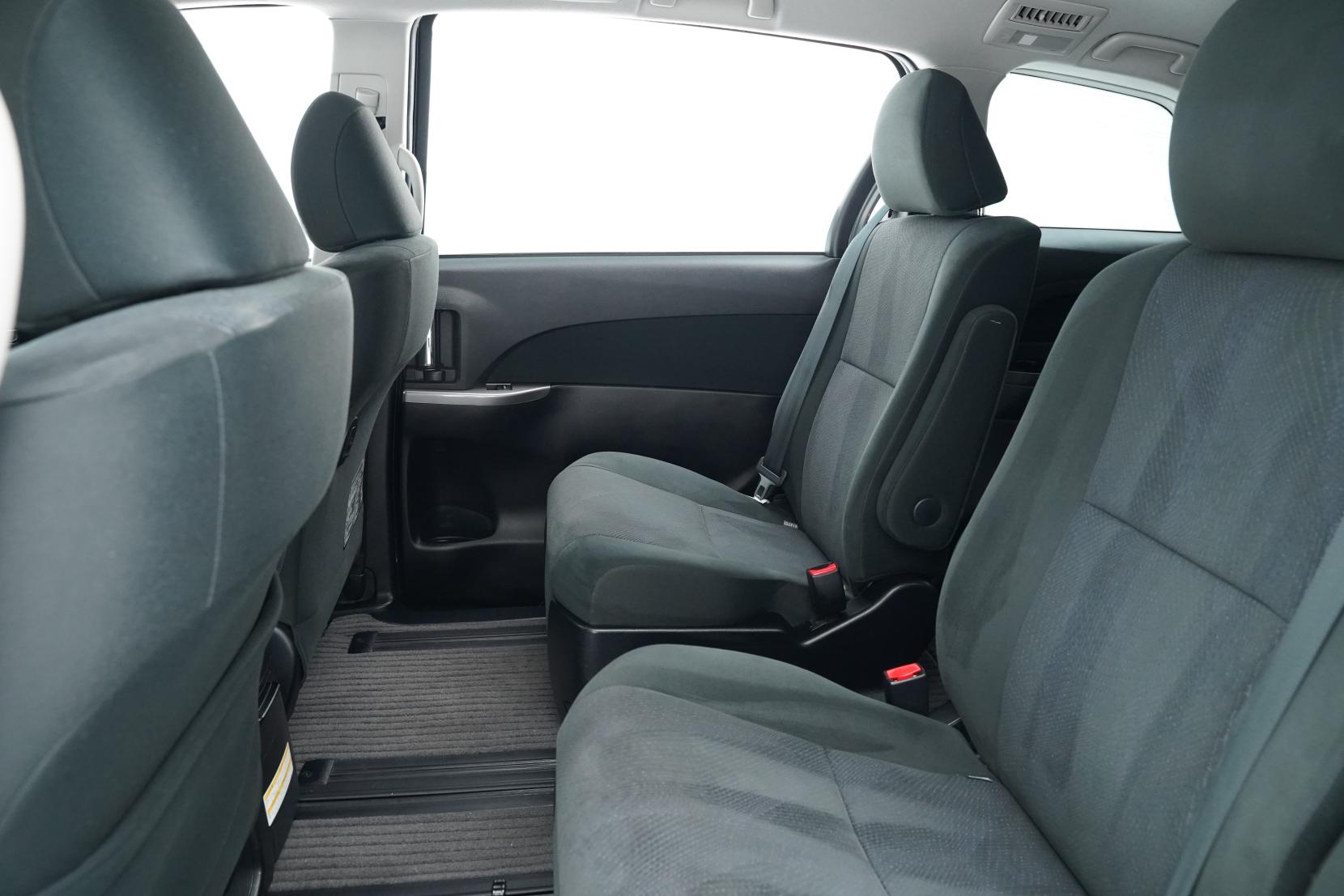 Toyota Estima 2.4 Aeras 7 Seater