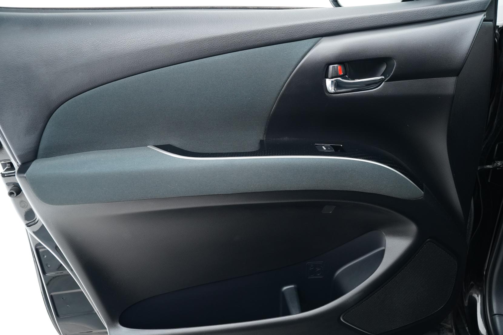 Toyota Estima 2.4 Aeras 7 Seater