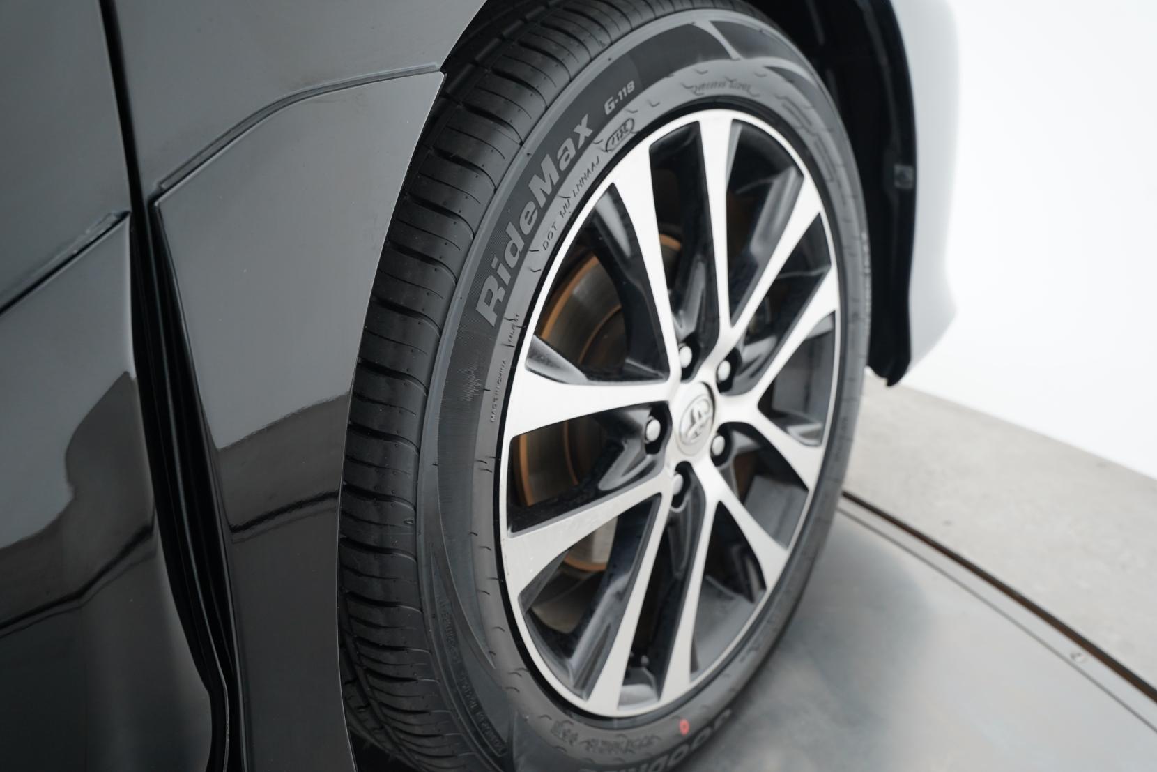 Toyota Estima 2.4 Aeras 7 Seater