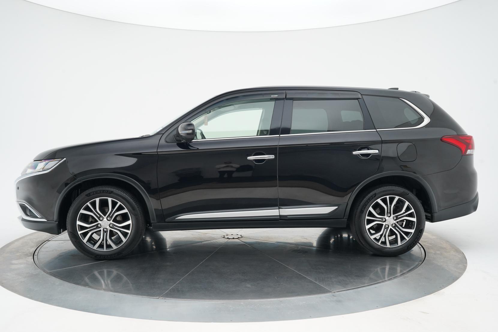 Mitsubishi Outlander 2.4 24G 4WD 7 Seater