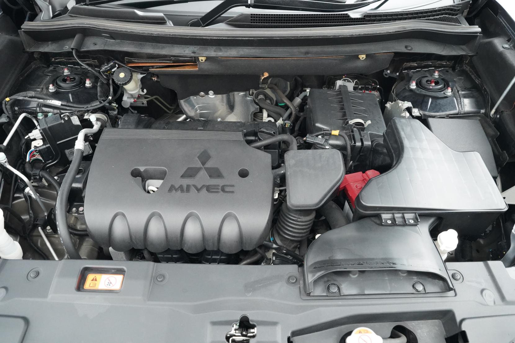 Mitsubishi Outlander 2.4 24G 4WD 7 Seater