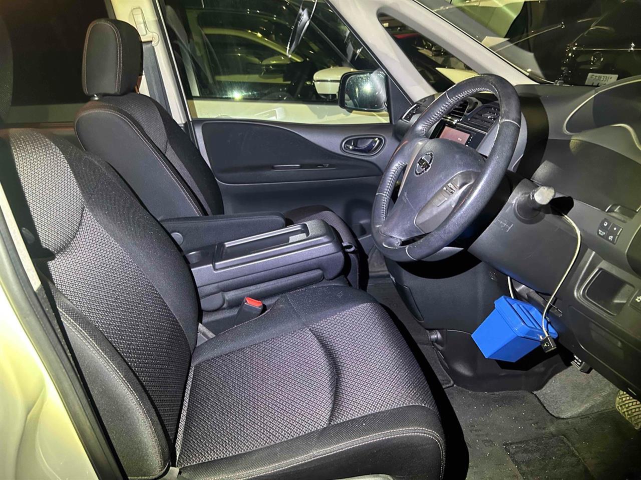 Nissan Serena 2000 Hybrid Highway