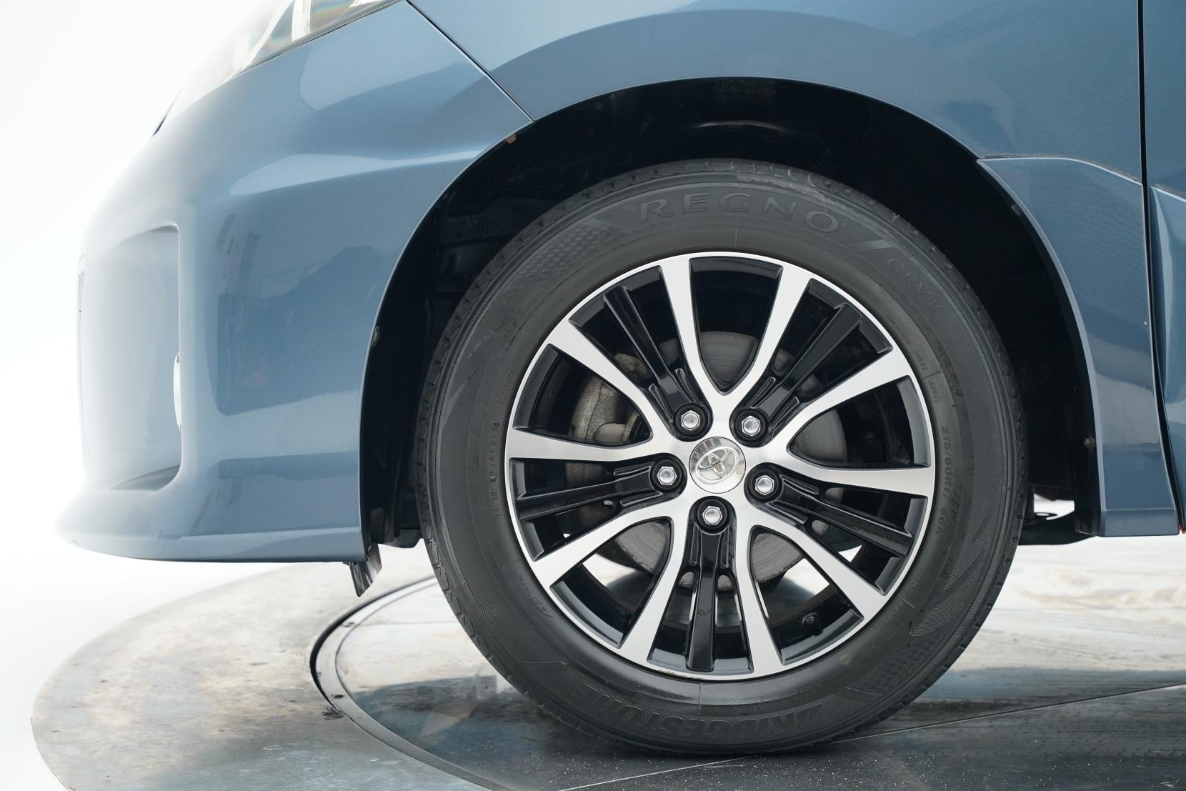 Toyota Estima 2.4 HYBRID AERAS 4WD