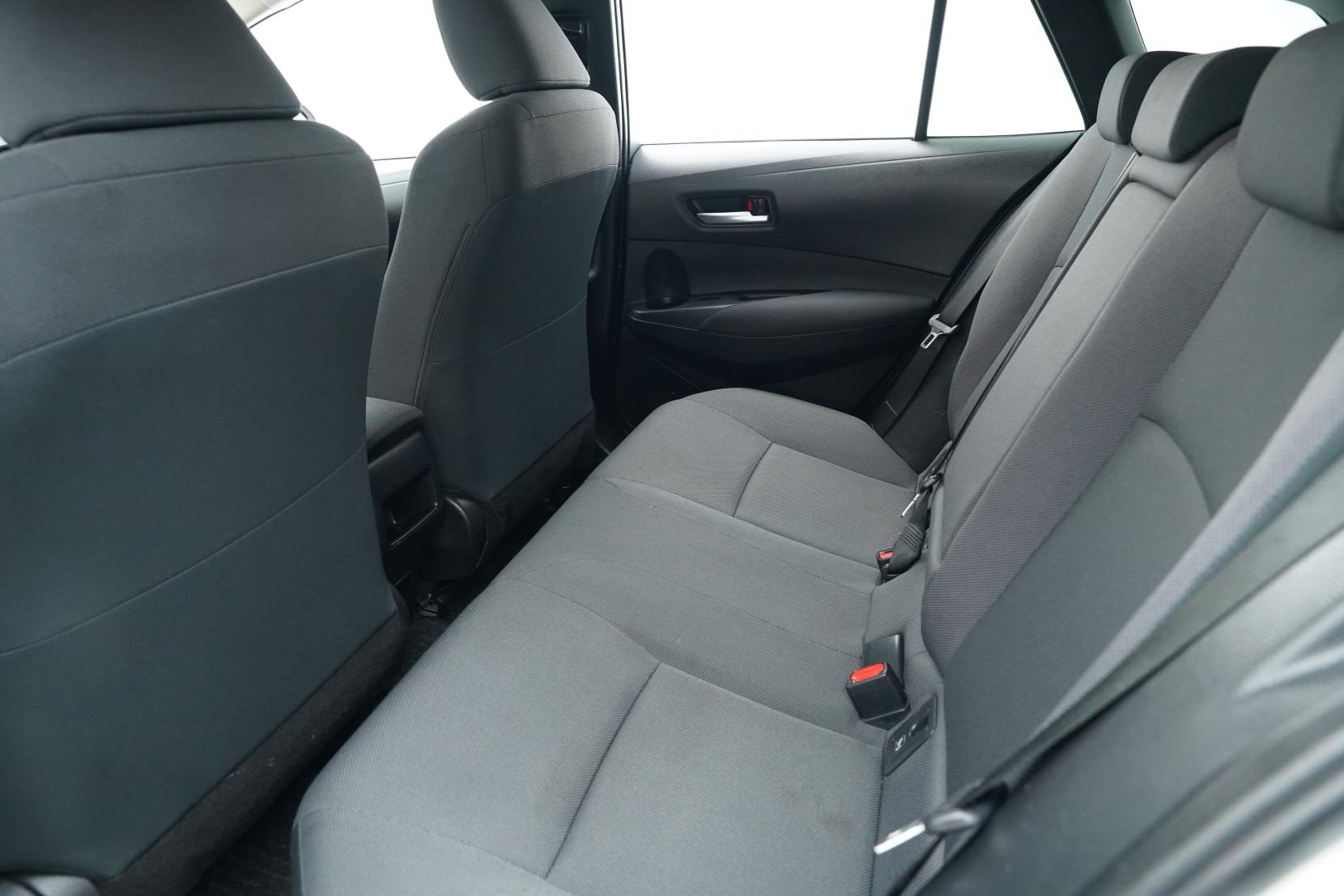 Toyota Corolla Touring Hybrid G-X