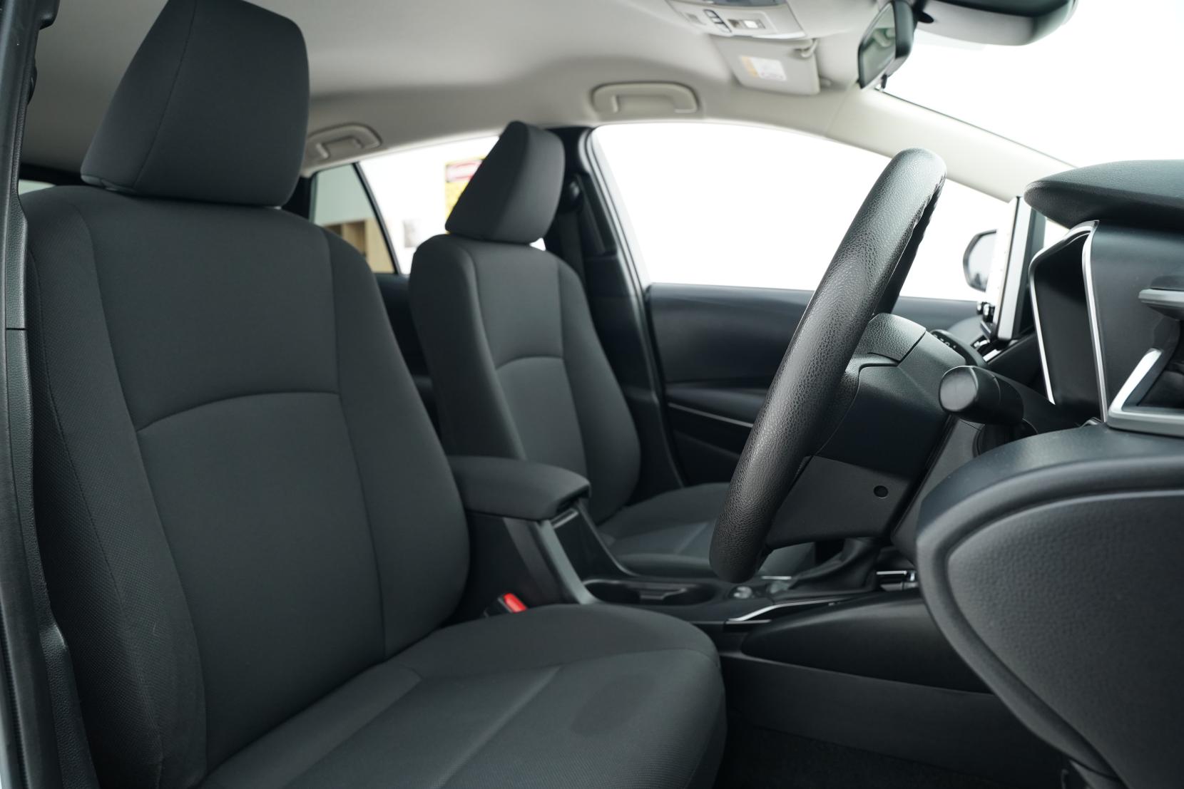 Toyota Corolla Touring Hybrid G-X