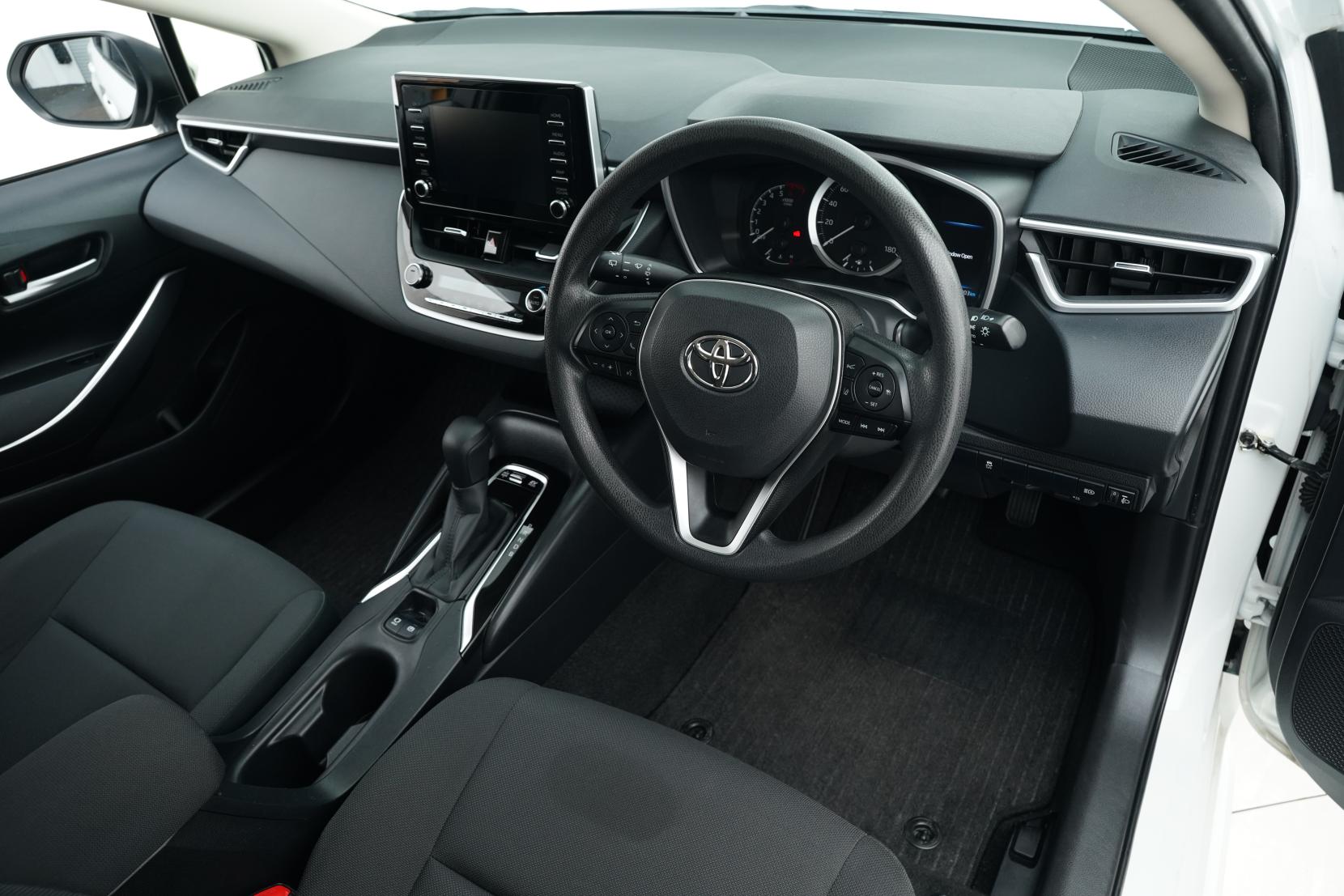 Toyota Corolla Touring Hybrid G-X