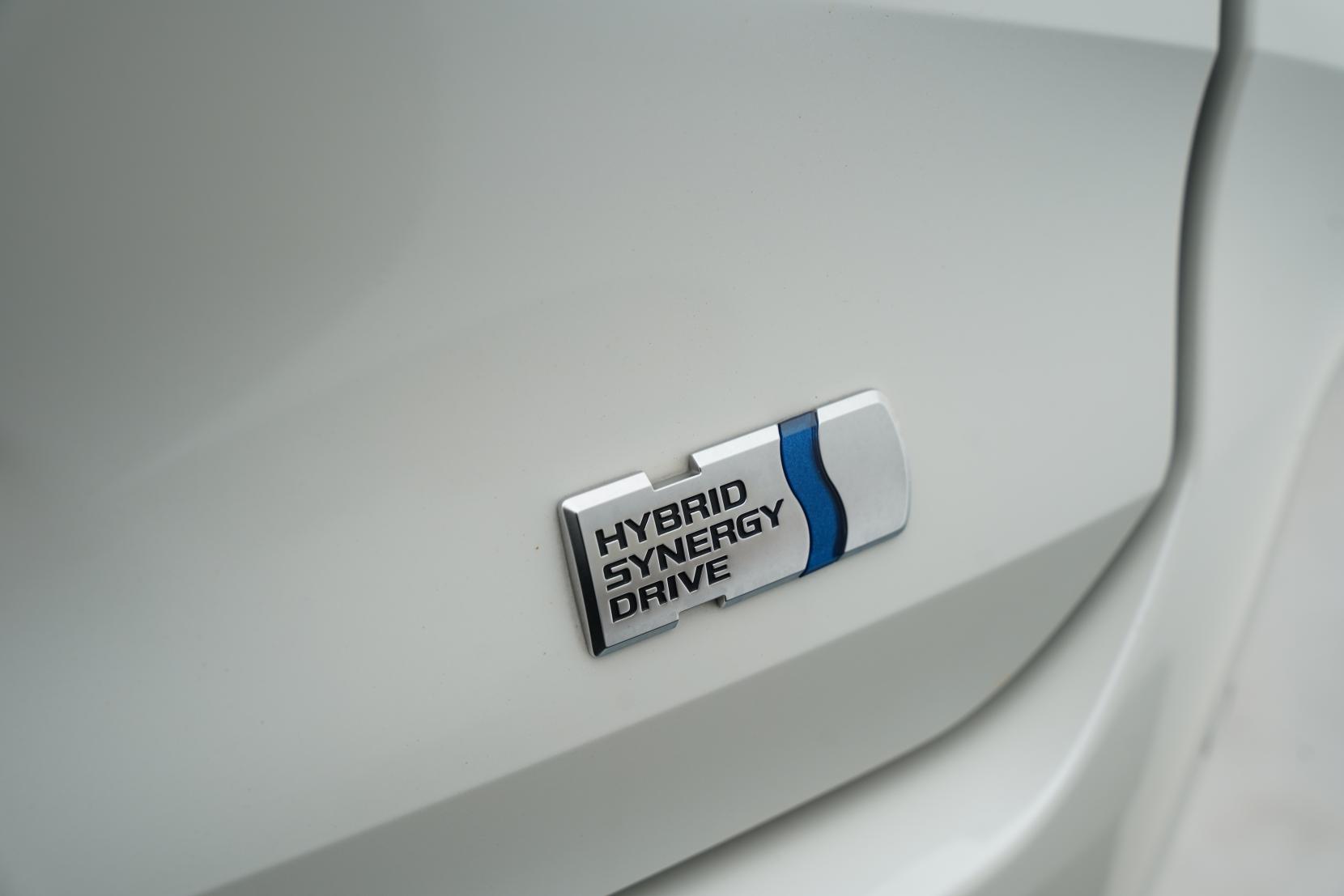 Toyota Corolla Touring Hybrid G-X