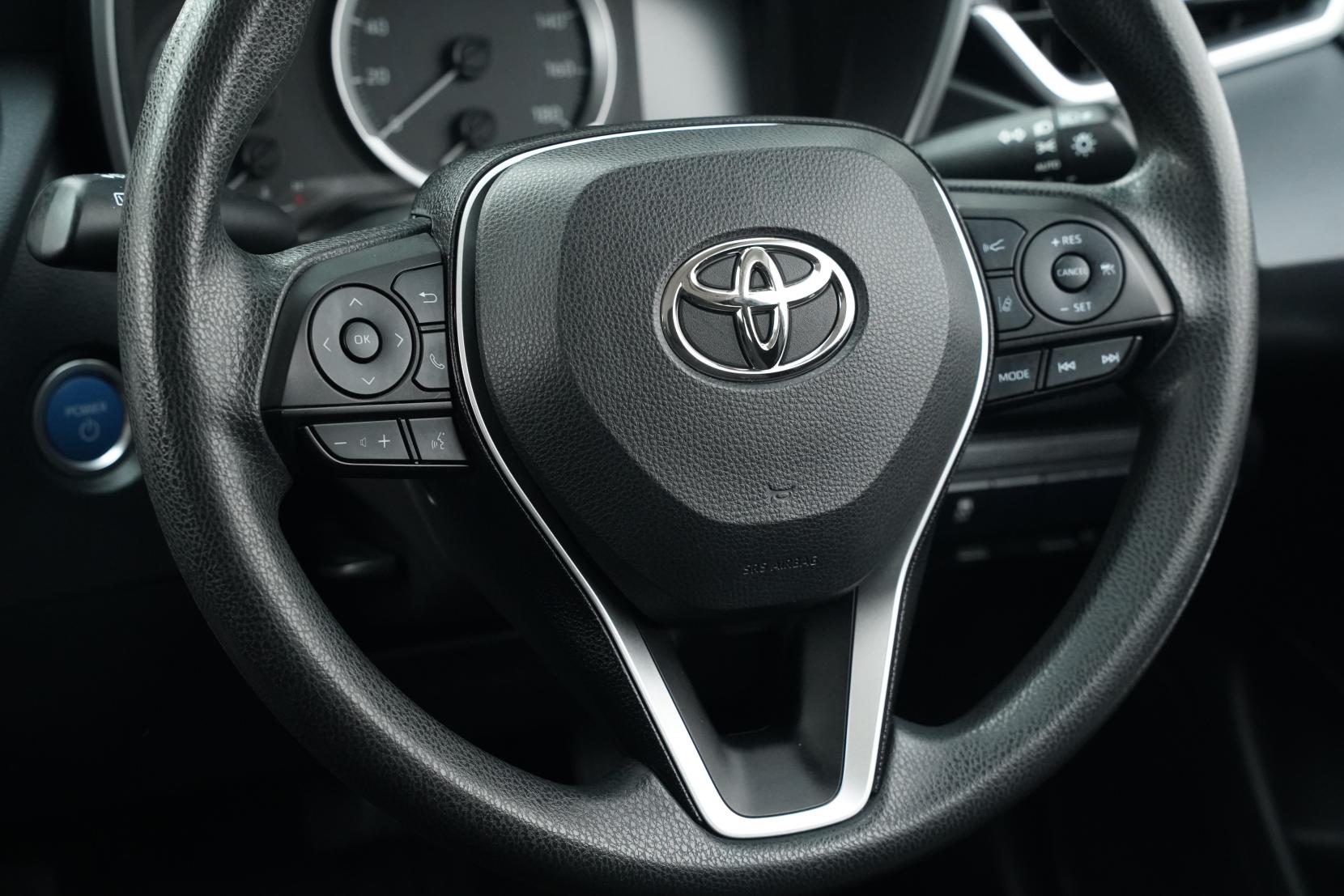 Toyota Corolla Touring Hybrid G-X