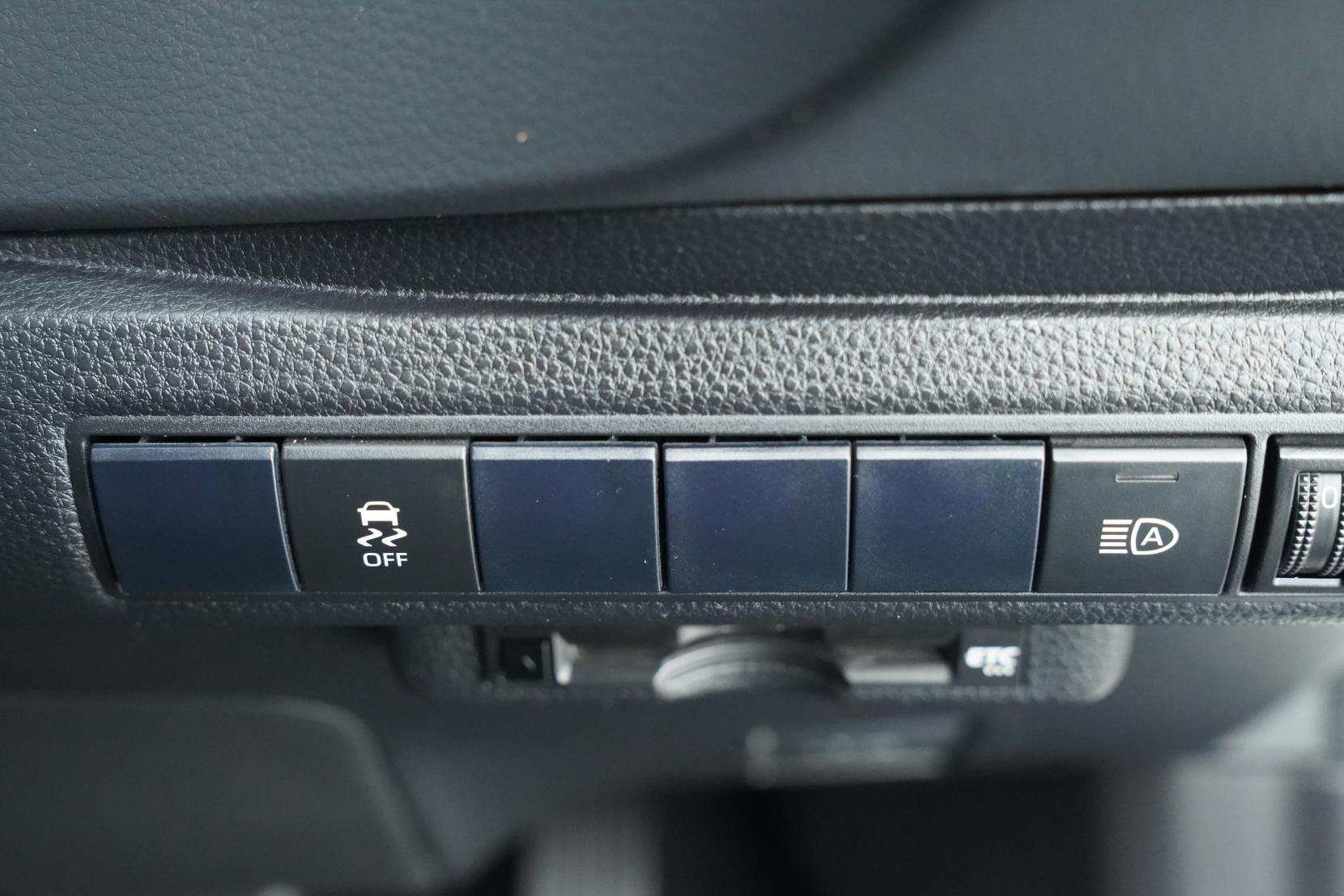 Toyota Corolla Touring Hybrid G-X