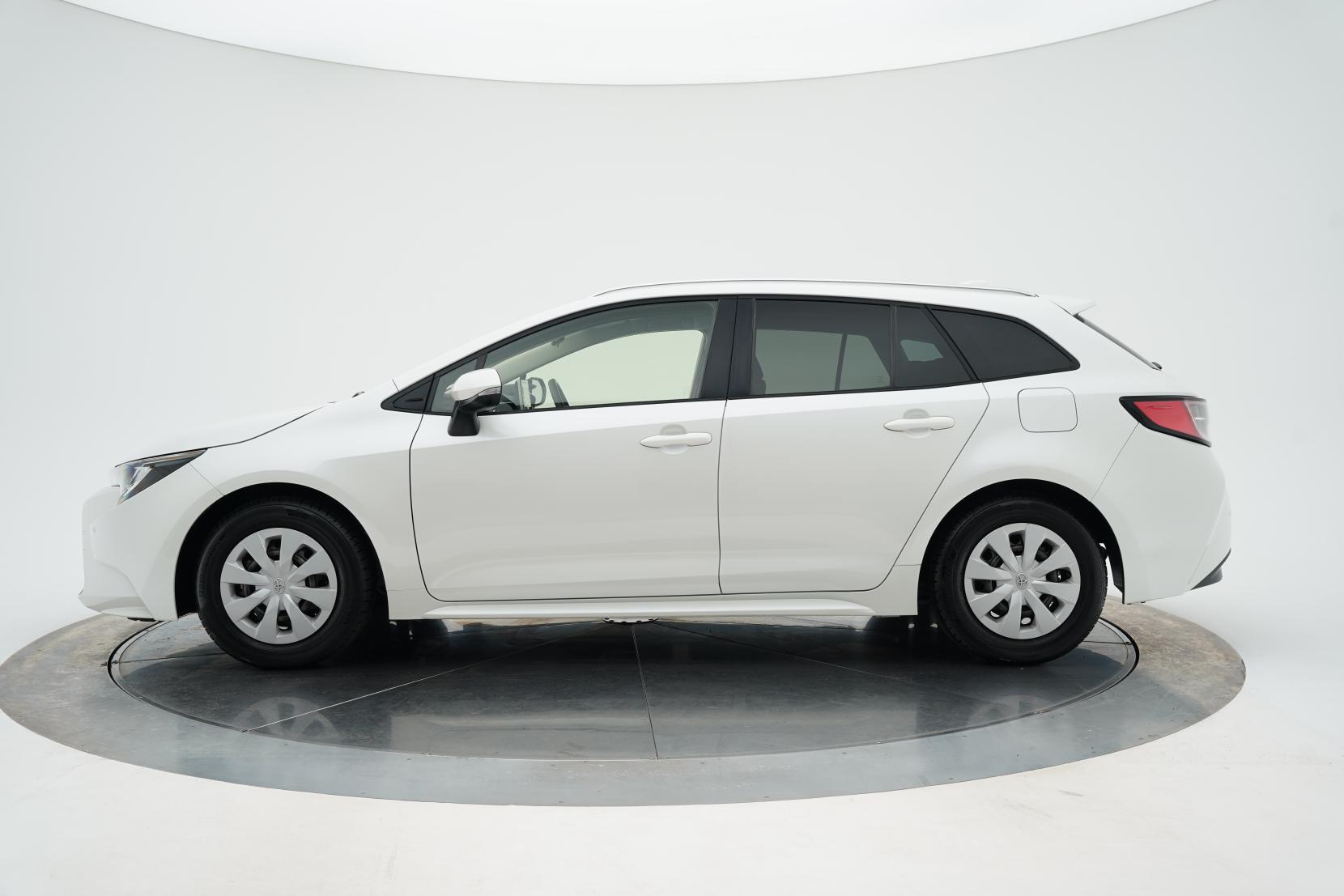 Toyota Corolla Touring Hybrid G-X