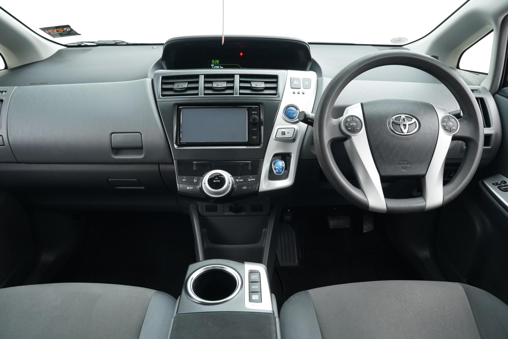 Toyota Prius Alpha S 5 Seater